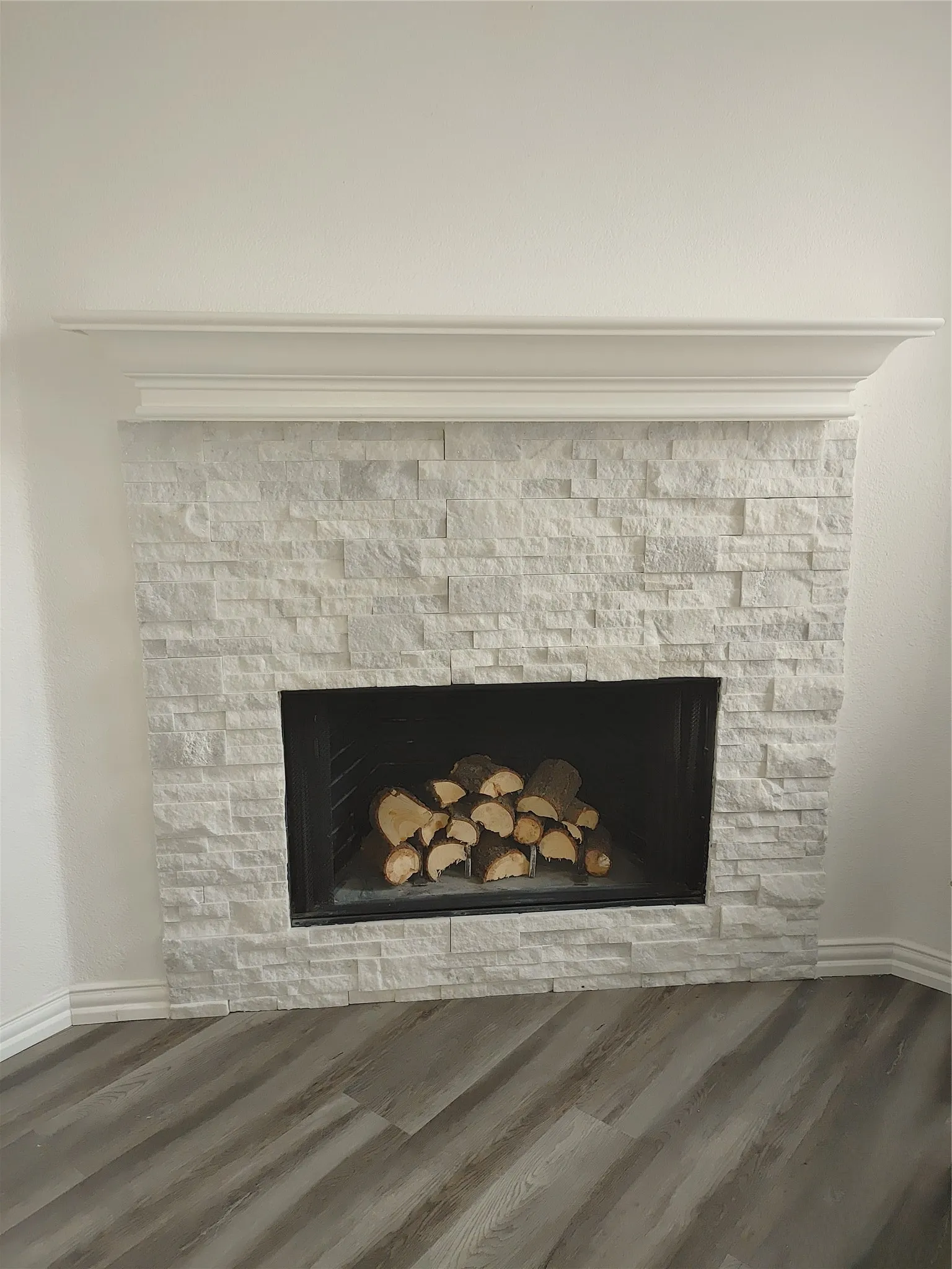 Single Family Residence For Rent in Tarrant County , 6916 Derbyshire Drive, Fort Worth, Texas 76137, 4 Bedroom, 3 Bathroom, 2 Garage spaces, 2,485 Sqft, built in 2011, mls#21412114, Real Estate Agent in Fort Worth, Homes For Rent in Tarrant county, Homes For Rent in Fort Worth, Realtor in Fort Worth Texas, Real Estate Brokerage Independent Realty Texas, Luminita Cordes Realtor