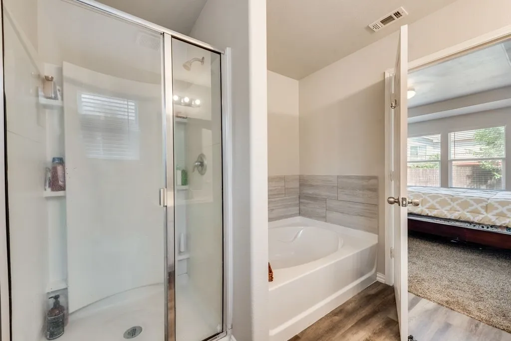 Single Family Residence For Rent in Tarrant County , 6916 Derbyshire Drive, Fort Worth, Texas 76137, 4 Bedroom, 3 Bathroom, 2 Garage spaces, 2,485 Sqft, built in 2011, mls#21412114, Real Estate Agent in Fort Worth, Homes For Rent in Tarrant county, Homes For Rent in Fort Worth, Realtor in Fort Worth Texas, Real Estate Brokerage Independent Realty Texas, Luminita Cordes Realtor