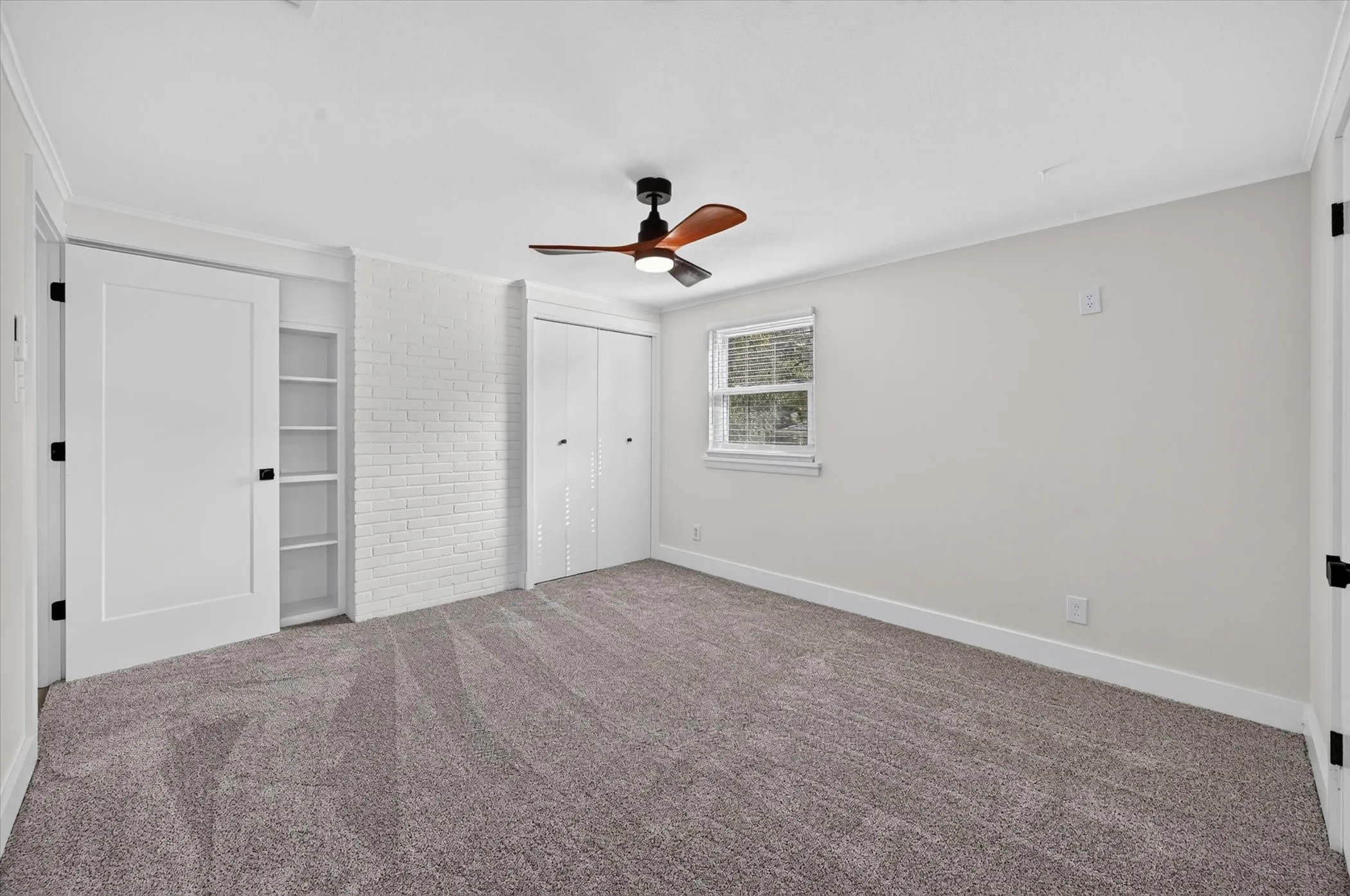 Single Family Residence For Sale in Tarrant County , 4105 Hartwood Drive, Fort Worth, Texas 76109, 4 Bedroom, 2 Bathroom, 2 Garage spaces, 2,324 Sqft, built in 1963, mls#21413944, Real Estate Agent in Fort Worth, Homes For Sale in Tarrant county, Homes For Sale in Fort Worth, Realtor in Fort Worth Texas, Real Estate Brokerage Independent Realty Texas, Luminita Cordes Realtor