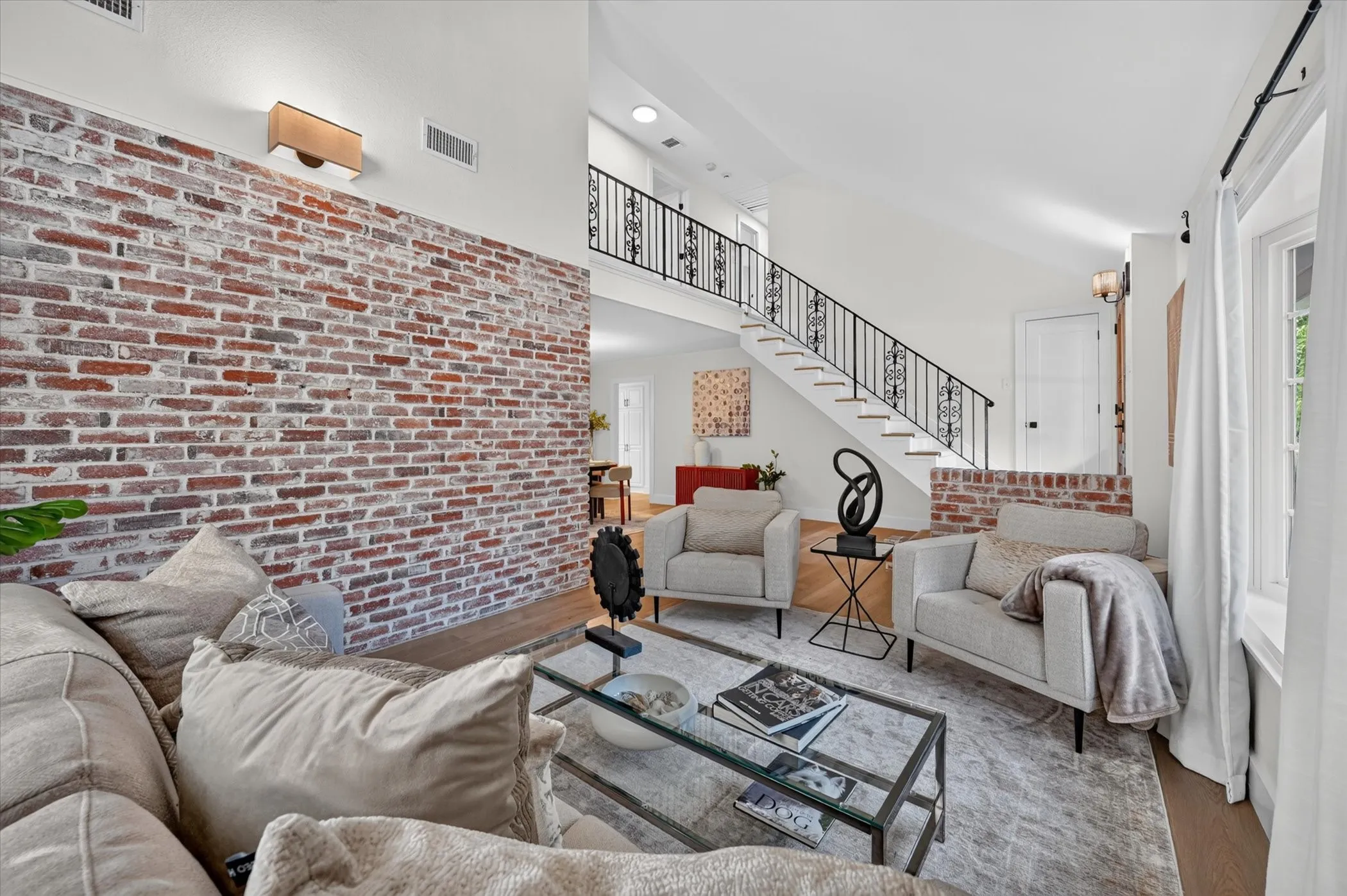 Single Family Residence For Sale in Tarrant County , 4105 Hartwood Drive, Fort Worth, Texas 76109, 4 Bedroom, 2 Bathroom, 2 Garage spaces, 2,324 Sqft, built in 1963, mls#21413944, Real Estate Agent in Fort Worth, Homes For Sale in Tarrant county, Homes For Sale in Fort Worth, Realtor in Fort Worth Texas, Real Estate Brokerage Independent Realty Texas, Luminita Cordes Realtor