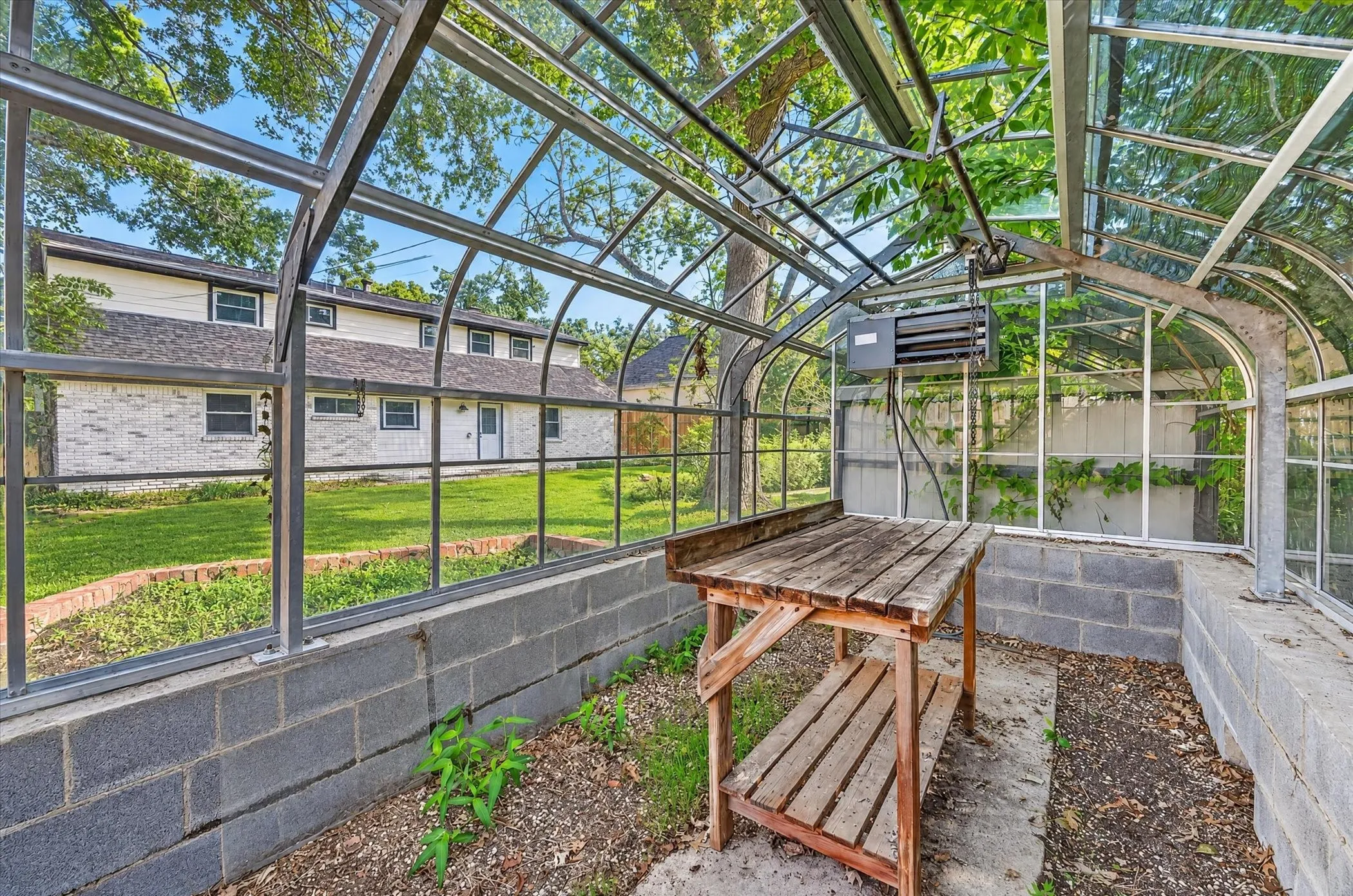 Single Family Residence For Sale in Tarrant County , 4105 Hartwood Drive, Fort Worth, Texas 76109, 4 Bedroom, 2 Bathroom, 2 Garage spaces, 2,324 Sqft, built in 1963, mls#21413944, Real Estate Agent in Fort Worth, Homes For Sale in Tarrant county, Homes For Sale in Fort Worth, Realtor in Fort Worth Texas, Real Estate Brokerage Independent Realty Texas, Luminita Cordes Realtor
