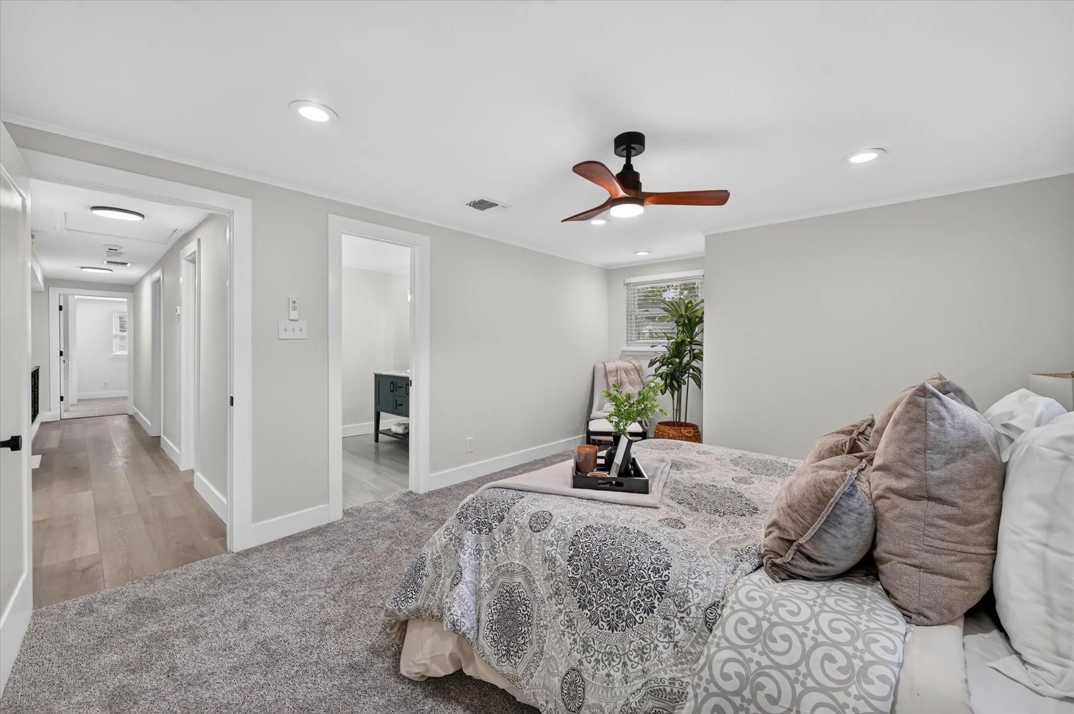 Single Family Residence For Sale in Tarrant County , 4105 Hartwood Drive, Fort Worth, Texas 76109, 4 Bedroom, 2 Bathroom, 2 Garage spaces, 2,324 Sqft, built in 1963, mls#21413944, Real Estate Agent in Fort Worth, Homes For Sale in Tarrant county, Homes For Sale in Fort Worth, Realtor in Fort Worth Texas, Real Estate Brokerage Independent Realty Texas, Luminita Cordes Realtor