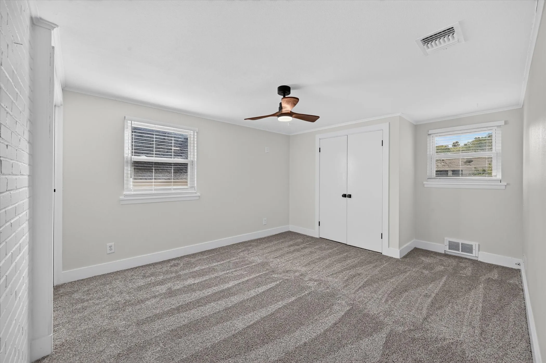 Single Family Residence For Sale in Tarrant County , 4105 Hartwood Drive, Fort Worth, Texas 76109, 4 Bedroom, 2 Bathroom, 2 Garage spaces, 2,324 Sqft, built in 1963, mls#21413944, Real Estate Agent in Fort Worth, Homes For Sale in Tarrant county, Homes For Sale in Fort Worth, Realtor in Fort Worth Texas, Real Estate Brokerage Independent Realty Texas, Luminita Cordes Realtor