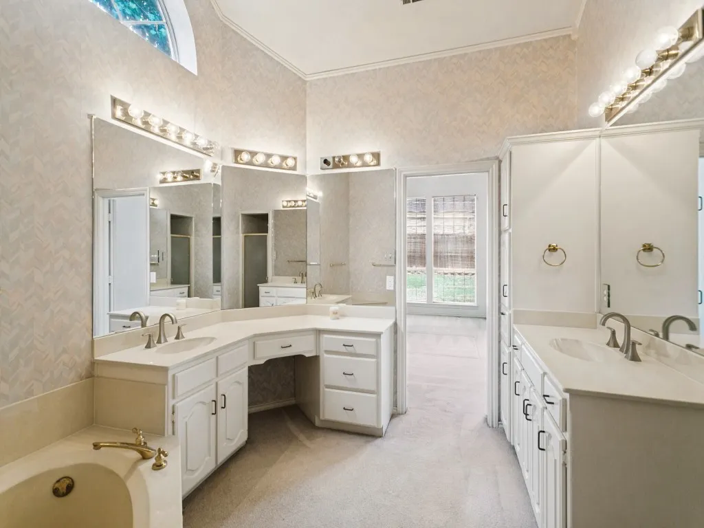 Single Family Residence For Sale in Collin County , 4529 Charlemagne Drive, Plano, Texas 75093, 4 Bedroom, 3 Bathroom, 2 Garage spaces, 2,952 Sqft, built in 1988, mls#21413121, Real Estate Agent in Plano, Homes For Sale in Collin county, Homes For Sale in Plano, Realtor in Plano Texas, Real Estate Brokerage Independent Realty Texas, Luminita Cordes Realtor