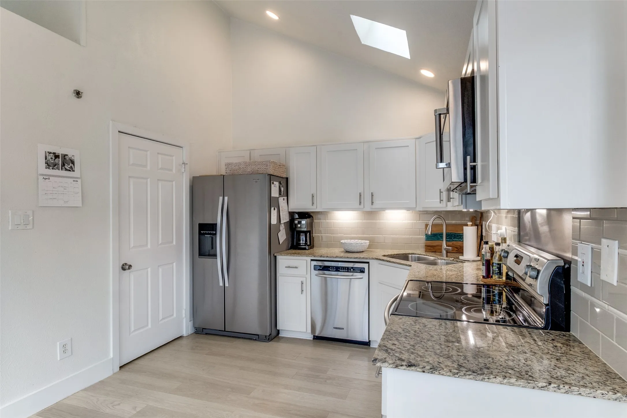 Single Family Residence For Sale in Dallas County , 1417 Mccoy Street, Dallas, Texas 75204, 2 Bedroom, 2 Bathroom, 2 Garage spaces, 1,309 Sqft, built in 1985, mls#21414778, Real Estate Agent in Dallas, Homes For Sale in Dallas county, Homes For Sale in Dallas, Realtor in Dallas Texas, Real Estate Brokerage Independent Realty Texas, Luminita Cordes Realtor