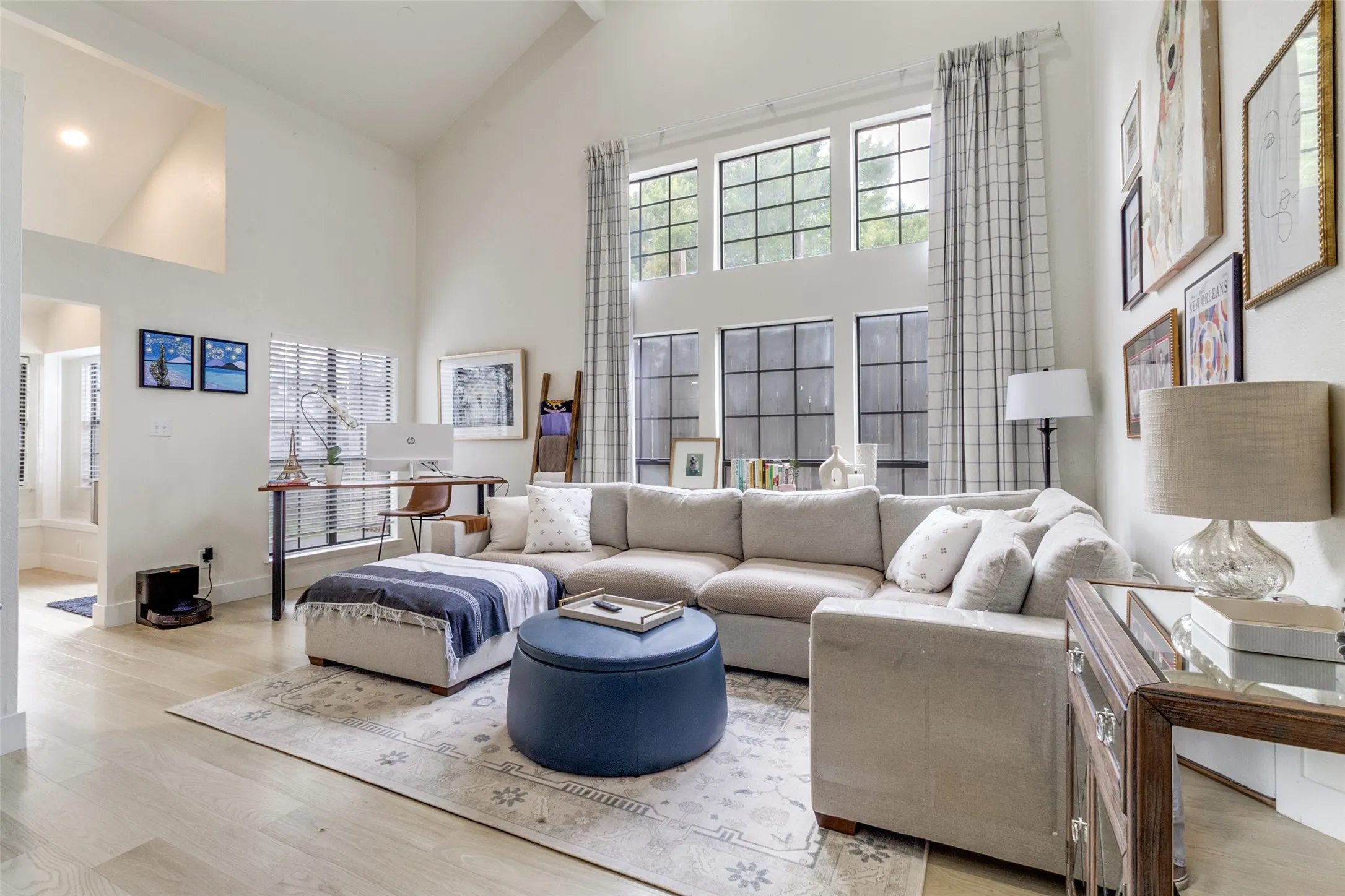 Single Family Residence For Sale in Dallas County , 1417 Mccoy Street, Dallas, Texas 75204, 2 Bedroom, 2 Bathroom, 2 Garage spaces, 1,309 Sqft, built in 1985, mls#21414778, Real Estate Agent in Dallas, Homes For Sale in Dallas county, Homes For Sale in Dallas, Realtor in Dallas Texas, Real Estate Brokerage Independent Realty Texas, Luminita Cordes Realtor