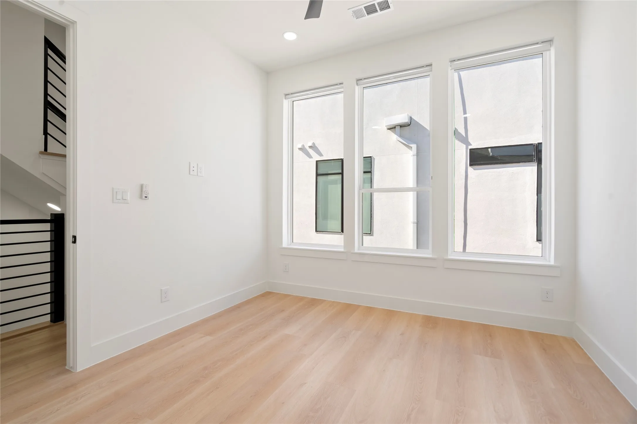 Townhouse For Rent in Dallas County , 2019 California Drive 204, Dallas, Texas 75204, 2 Bedroom, 3 Bathroom, 2 Garage spaces, 1,674 Sqft, built in 2024, mls#21414801, Real Estate Agent in Dallas, Homes For Rent in Dallas county, Homes For Rent in Dallas, Realtor in Dallas Texas, Real Estate Brokerage Independent Realty Texas, Luminita Cordes Realtor