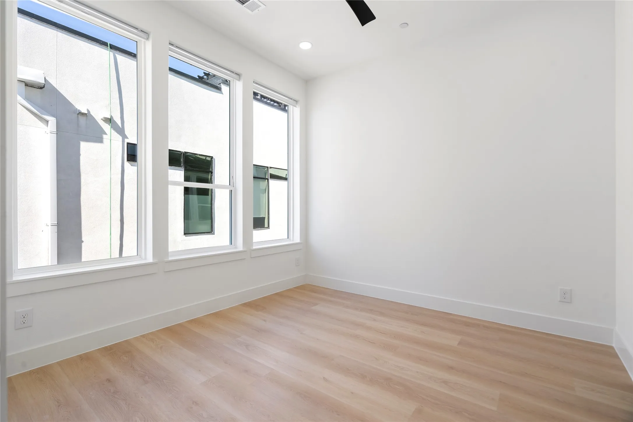Townhouse For Rent in Dallas County , 2019 California Drive 204, Dallas, Texas 75204, 2 Bedroom, 3 Bathroom, 2 Garage spaces, 1,674 Sqft, built in 2024, mls#21414801, Real Estate Agent in Dallas, Homes For Rent in Dallas county, Homes For Rent in Dallas, Realtor in Dallas Texas, Real Estate Brokerage Independent Realty Texas, Luminita Cordes Realtor