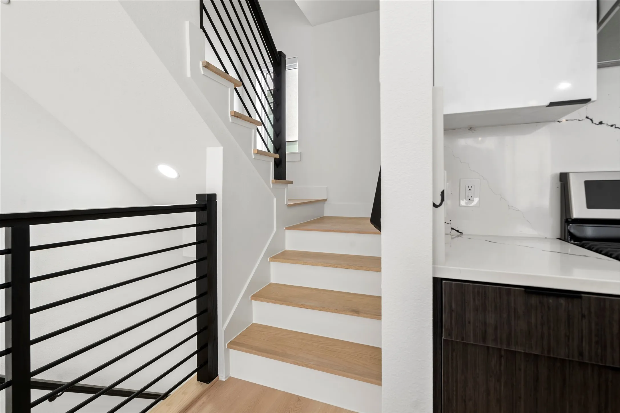 Townhouse For Rent in Dallas County , 2019 California Drive 204, Dallas, Texas 75204, 2 Bedroom, 3 Bathroom, 2 Garage spaces, 1,674 Sqft, built in 2024, mls#21414801, Real Estate Agent in Dallas, Homes For Rent in Dallas county, Homes For Rent in Dallas, Realtor in Dallas Texas, Real Estate Brokerage Independent Realty Texas, Luminita Cordes Realtor