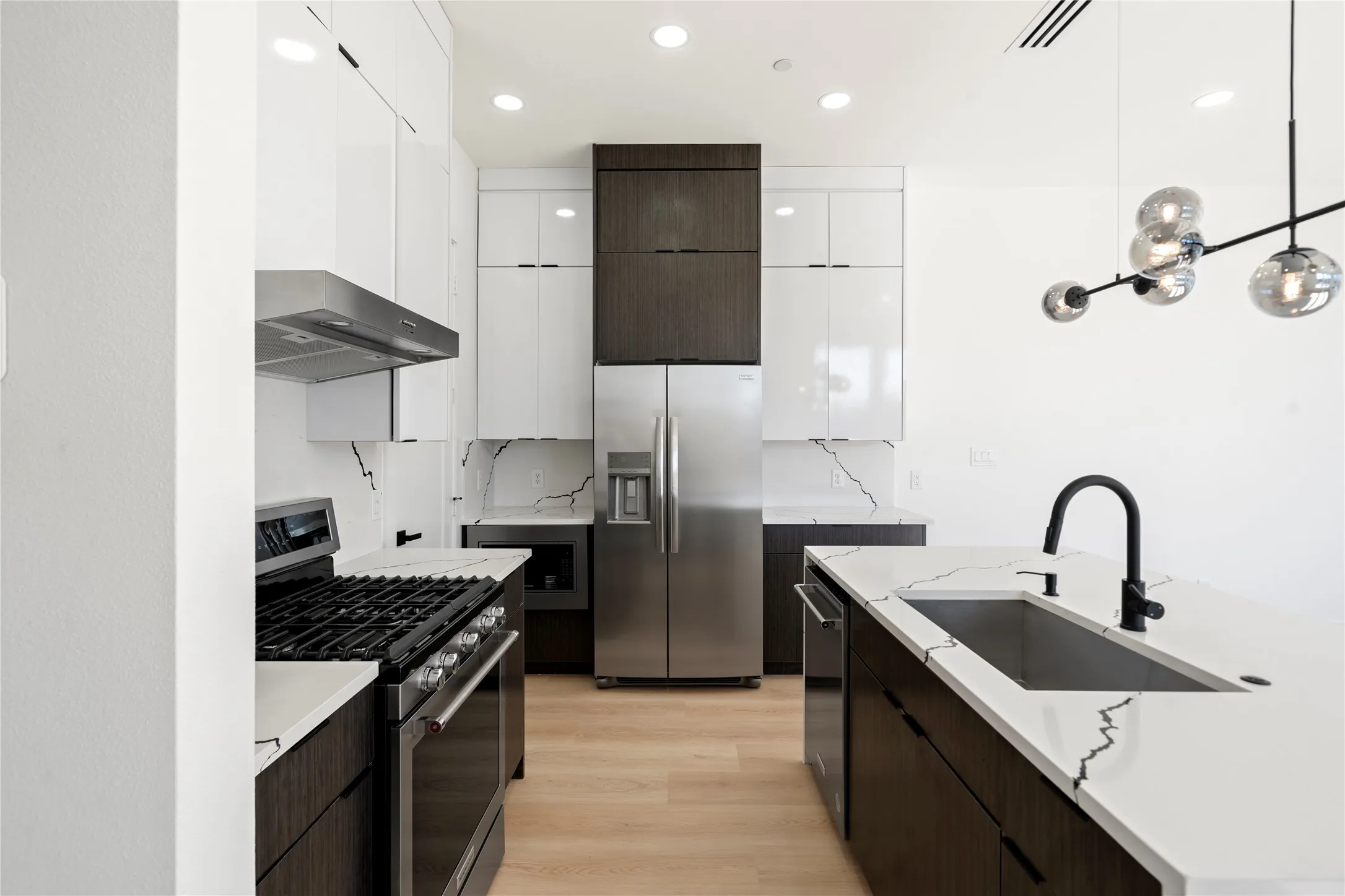 Townhouse For Rent in Dallas County , 2019 California Drive 204, Dallas, Texas 75204, 2 Bedroom, 3 Bathroom, 2 Garage spaces, 1,674 Sqft, built in 2024, mls#21414801, Real Estate Agent in Dallas, Homes For Rent in Dallas county, Homes For Rent in Dallas, Realtor in Dallas Texas, Real Estate Brokerage Independent Realty Texas, Luminita Cordes Realtor