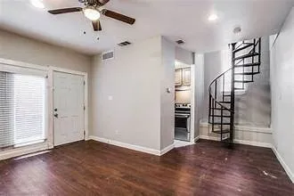 Townhouse For Rent in Dallas County , 5114 Bryan Street 8, Dallas, Texas 75206, 1 Bedroom, 1 Bathroom, Garage spaces, 950 Sqft, built in 1982, mls#21410521, Real Estate Agent in Dallas, Homes For Rent in Dallas county, Homes For Rent in Dallas, Realtor in Dallas Texas, Real Estate Brokerage Independent Realty Texas, Luminita Cordes Realtor
