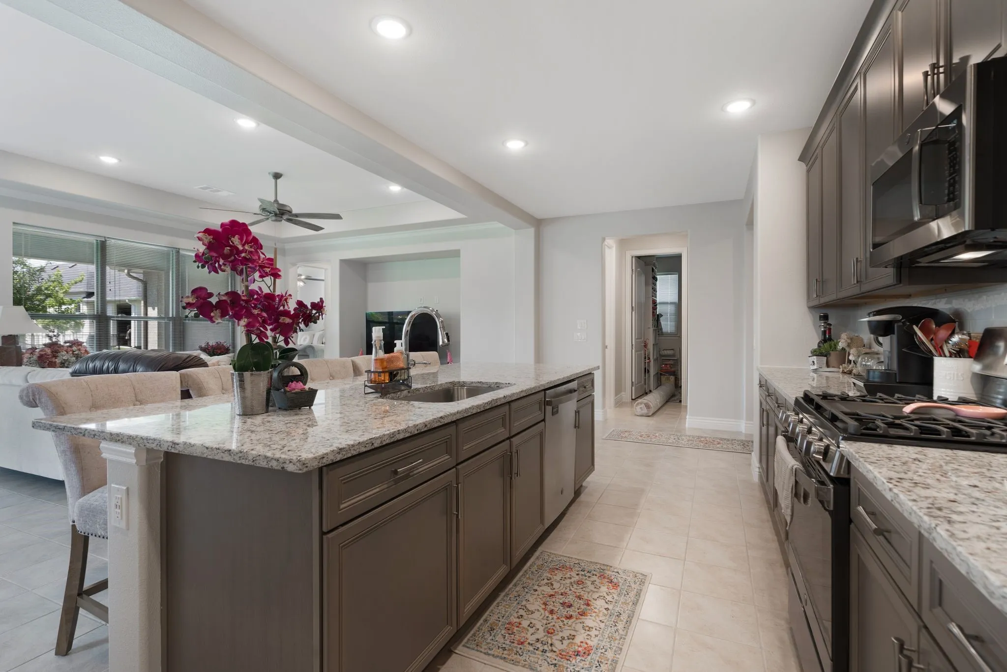 Single Family Residence For Rent in Denton County , 9533 Windwood Lane, Denton, Texas 76207, 2 Bedroom, 3 Bathroom, 2 Garage spaces, 1,760 Sqft, built in 2021, mls#21414016, Real Estate Agent in Denton, Homes For Rent in Denton county, Homes For Rent in Denton, Realtor in Denton Texas, Real Estate Brokerage Independent Realty Texas, Luminita Cordes Realtor