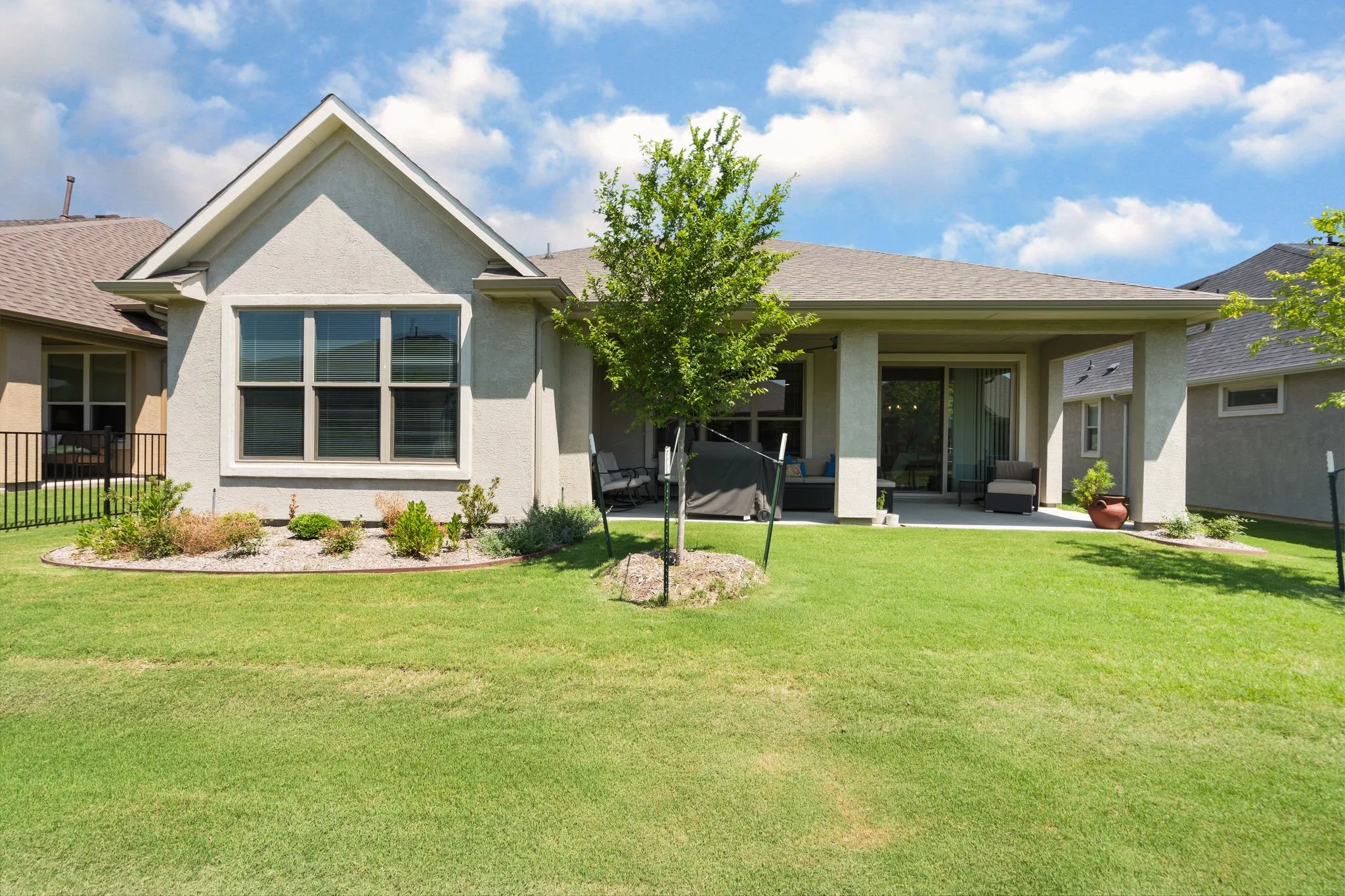 Single Family Residence For Rent in Denton County , 9533 Windwood Lane, Denton, Texas 76207, 2 Bedroom, 3 Bathroom, 2 Garage spaces, 1,760 Sqft, built in 2021, mls#21414016, Real Estate Agent in Denton, Homes For Rent in Denton county, Homes For Rent in Denton, Realtor in Denton Texas, Real Estate Brokerage Independent Realty Texas, Luminita Cordes Realtor