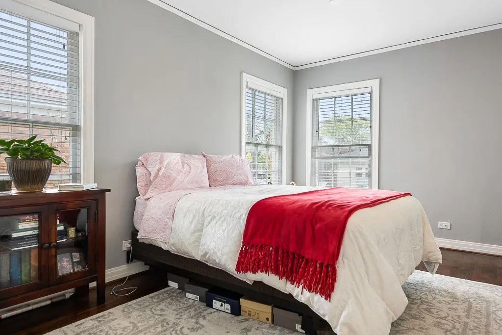 Single Family Residence For Sale in Dallas County , 3119 Mockingbird Lane, Highland Park, Texas 75205, 4 Bedroom, 4 Bathroom, 3 Garage spaces, 2,864 Sqft, built in 1938, mls#21345750, Real Estate Agent in Highland Park, Homes For Sale in Dallas county, Homes For Sale in Highland Park, Realtor in Highland Park Texas, Real Estate Brokerage Independent Realty Texas, Luminita Cordes Realtor