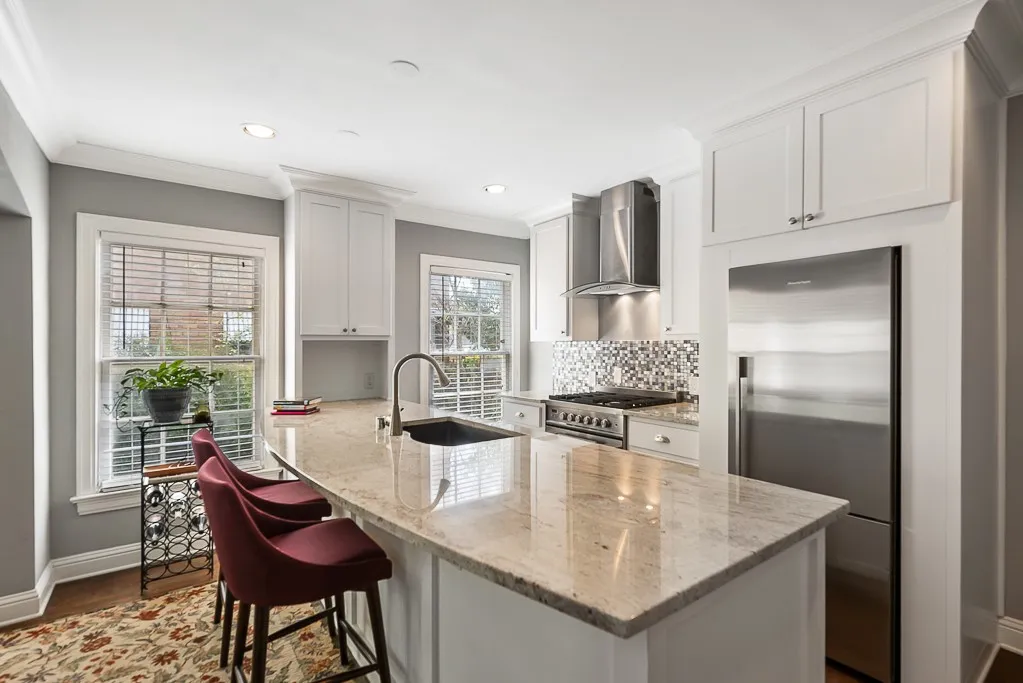 Single Family Residence For Sale in Dallas County , 3119 Mockingbird Lane, Highland Park, Texas 75205, 4 Bedroom, 4 Bathroom, 3 Garage spaces, 2,864 Sqft, built in 1938, mls#21345750, Real Estate Agent in Highland Park, Homes For Sale in Dallas county, Homes For Sale in Highland Park, Realtor in Highland Park Texas, Real Estate Brokerage Independent Realty Texas, Luminita Cordes Realtor