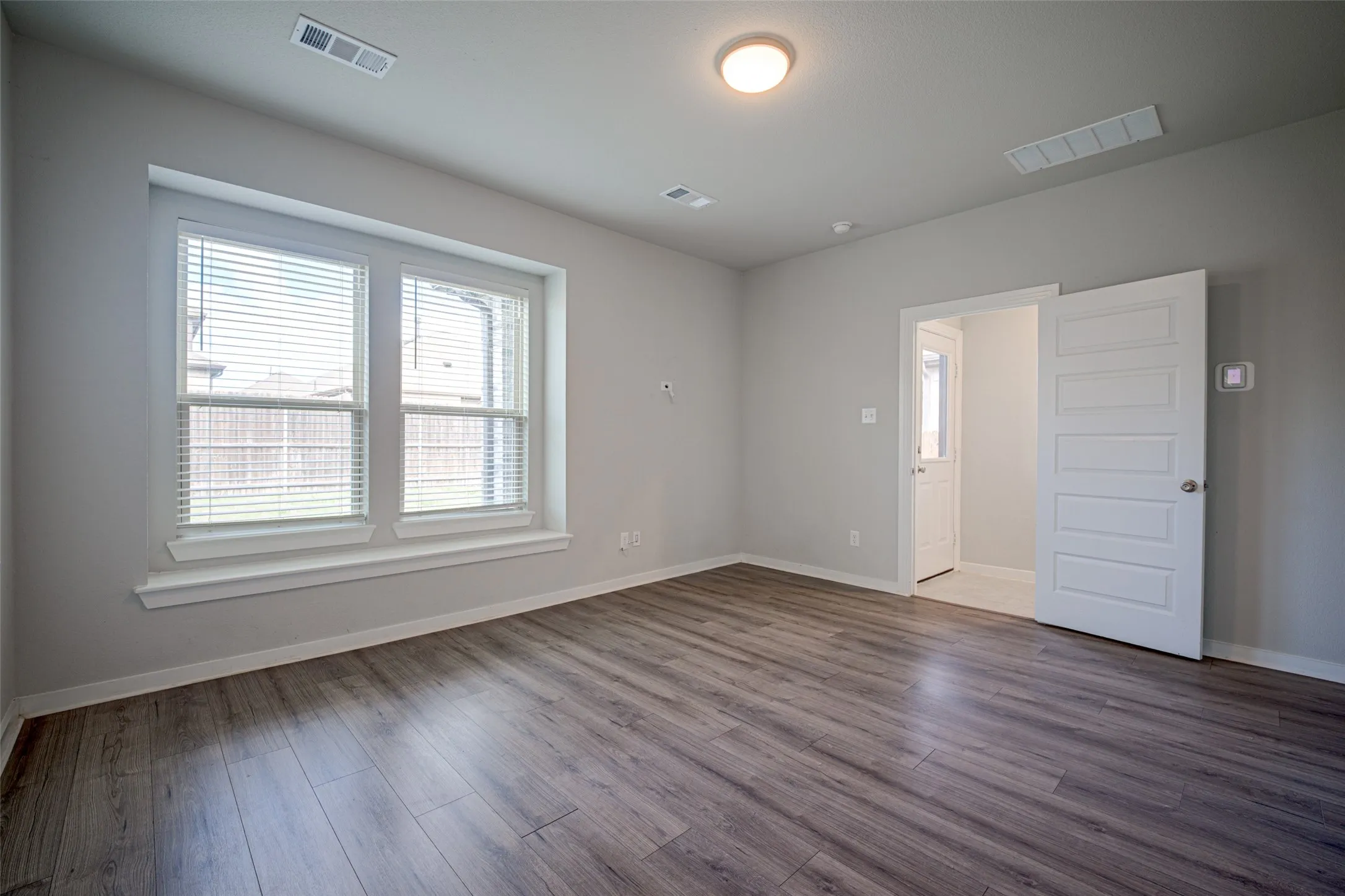 Single Family Residence For Sale in Kaufman County , 3911 Spencer Lane, Heartland, Texas 75126, 3 Bedroom, 2 Bathroom, 2 Garage spaces, 1,576 Sqft, built in 2020, mls#21408729, Real Estate Agent in Heartland, Homes For Sale in Kaufman county, Homes For Sale in Heartland, Realtor in Heartland Texas, Real Estate Brokerage Independent Realty Texas, Luminita Cordes Realtor