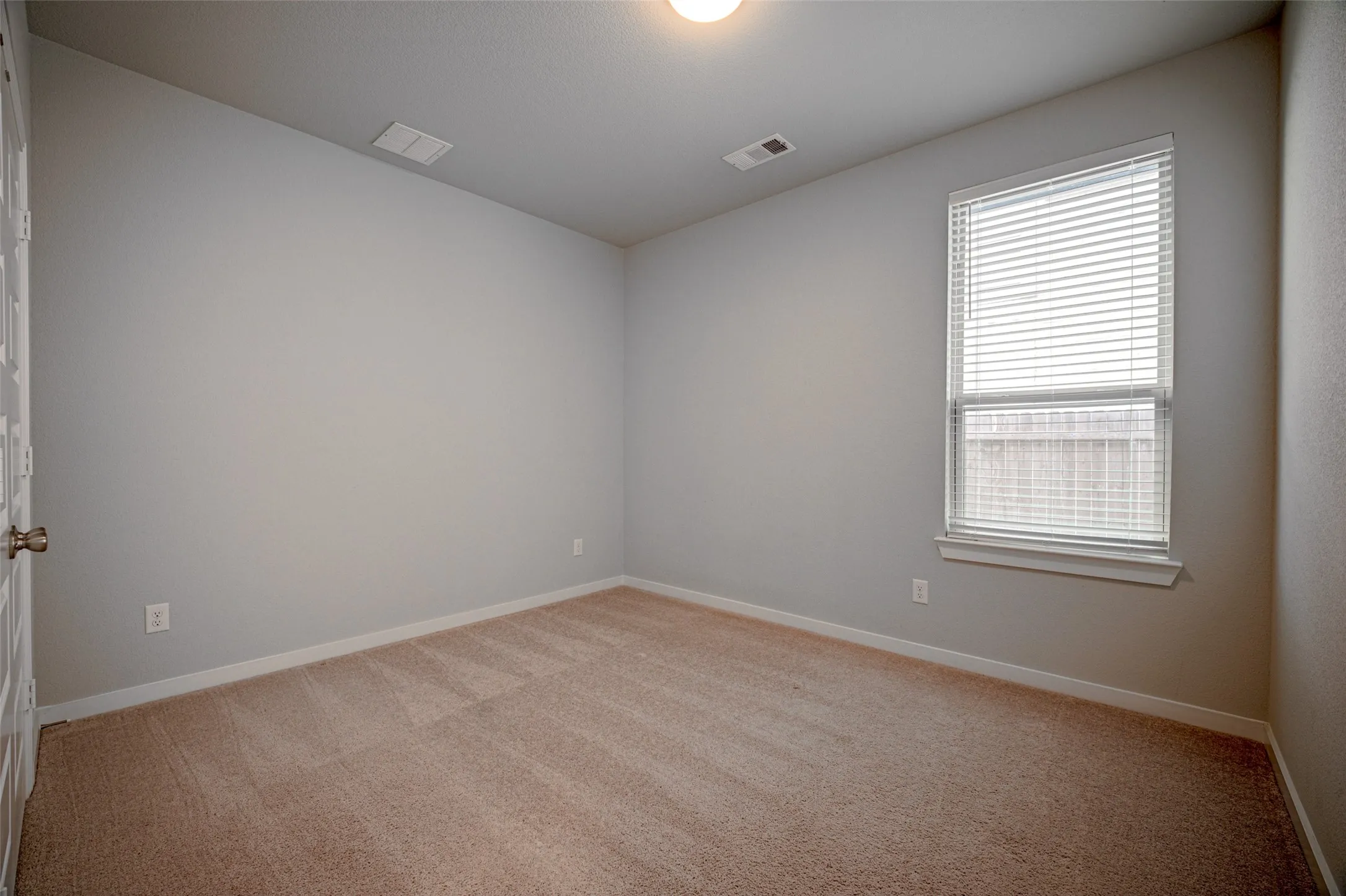 Single Family Residence For Sale in Kaufman County , 3911 Spencer Lane, Heartland, Texas 75126, 3 Bedroom, 2 Bathroom, 2 Garage spaces, 1,576 Sqft, built in 2020, mls#21408729, Real Estate Agent in Heartland, Homes For Sale in Kaufman county, Homes For Sale in Heartland, Realtor in Heartland Texas, Real Estate Brokerage Independent Realty Texas, Luminita Cordes Realtor