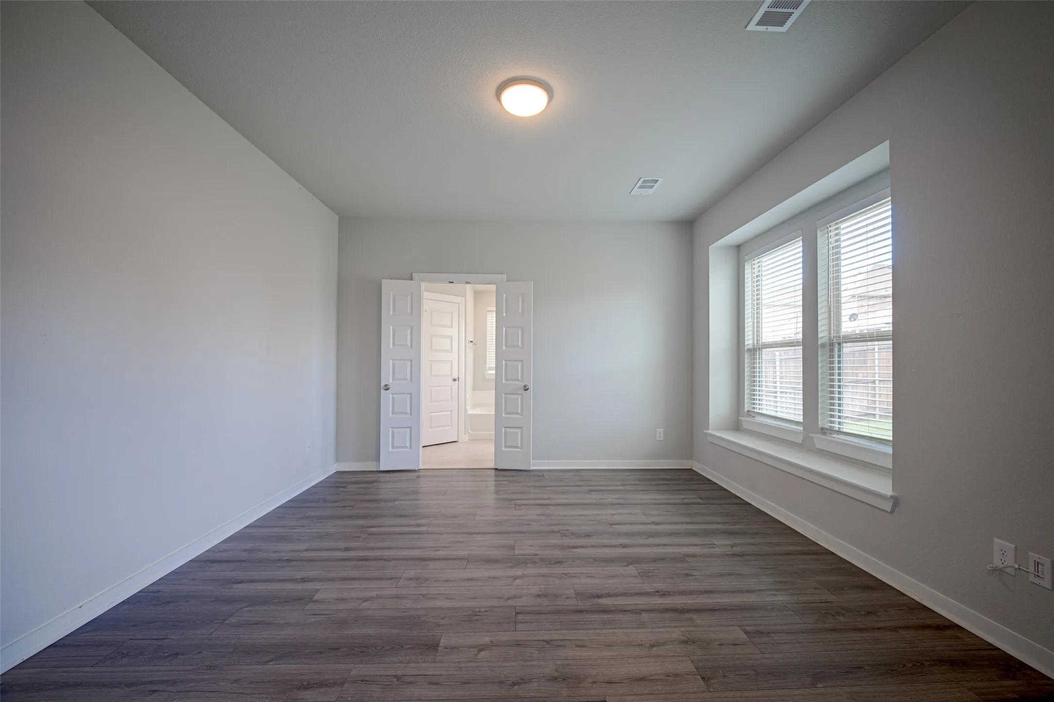 Single Family Residence For Sale in Kaufman County , 3911 Spencer Lane, Heartland, Texas 75126, 3 Bedroom, 2 Bathroom, 2 Garage spaces, 1,576 Sqft, built in 2020, mls#21408729, Real Estate Agent in Heartland, Homes For Sale in Kaufman county, Homes For Sale in Heartland, Realtor in Heartland Texas, Real Estate Brokerage Independent Realty Texas, Luminita Cordes Realtor