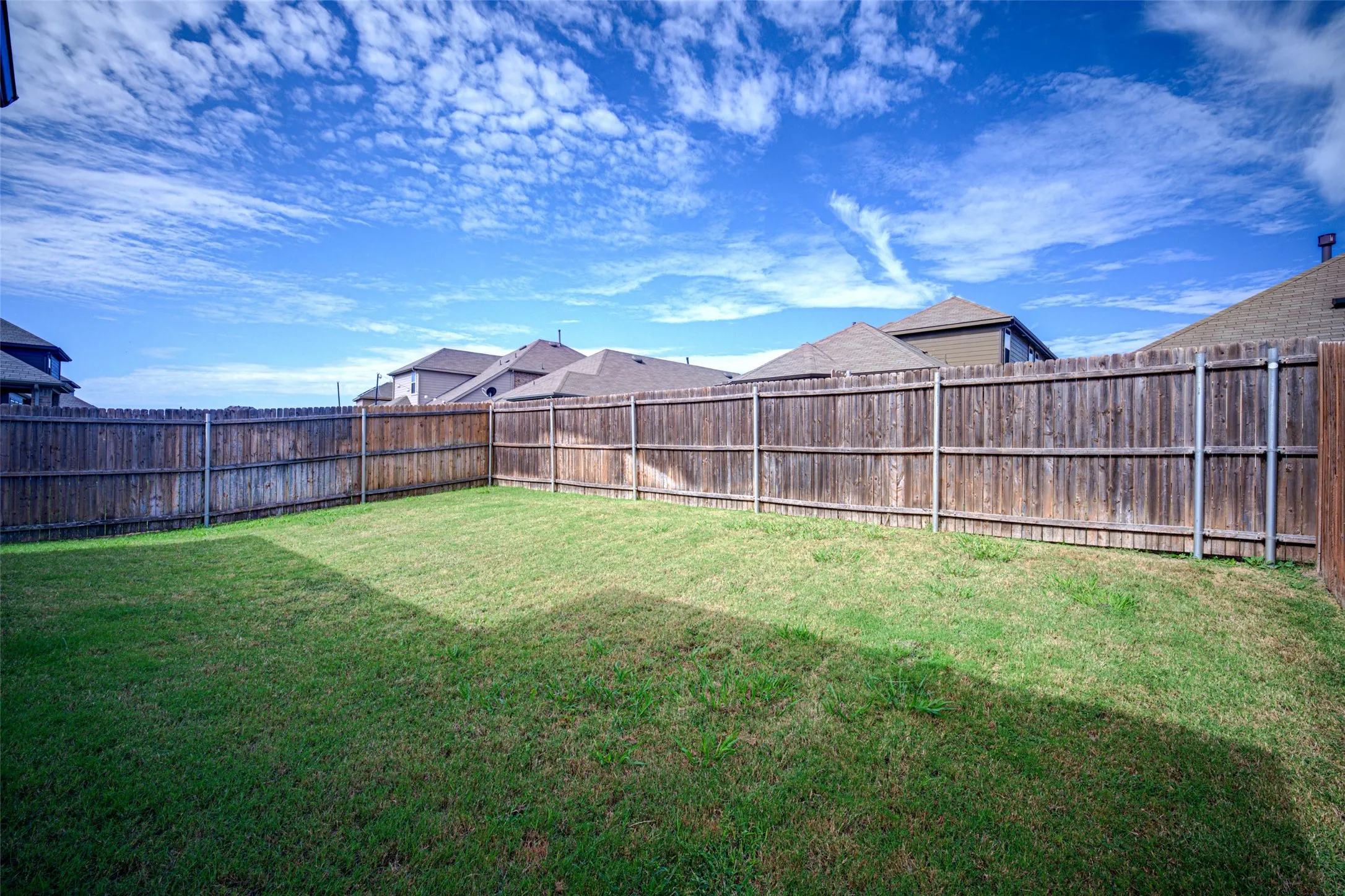 Single Family Residence For Sale in Kaufman County , 3911 Spencer Lane, Heartland, Texas 75126, 3 Bedroom, 2 Bathroom, 2 Garage spaces, 1,576 Sqft, built in 2020, mls#21408729, Real Estate Agent in Heartland, Homes For Sale in Kaufman county, Homes For Sale in Heartland, Realtor in Heartland Texas, Real Estate Brokerage Independent Realty Texas, Luminita Cordes Realtor