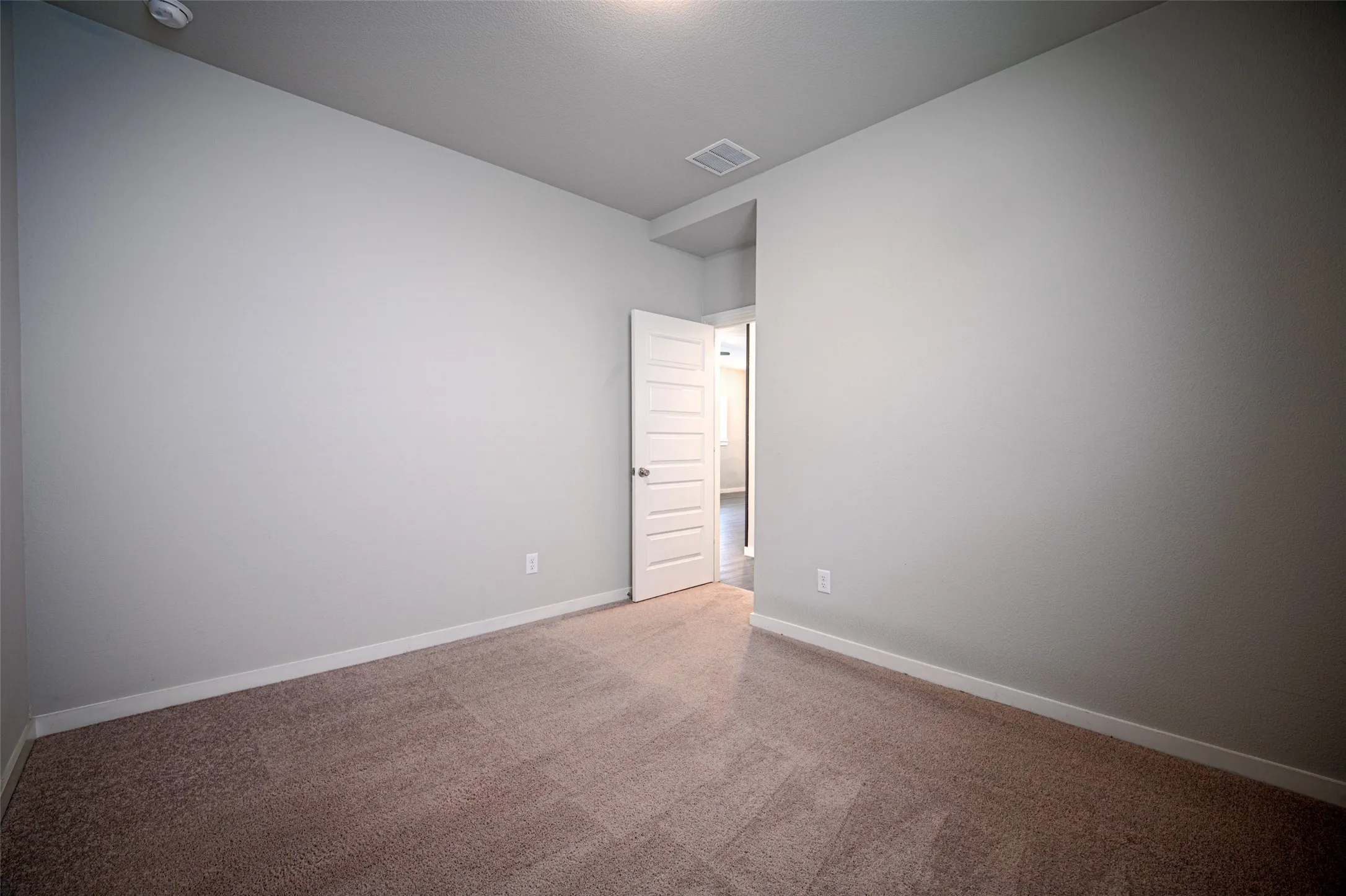 Single Family Residence For Sale in Kaufman County , 3911 Spencer Lane, Heartland, Texas 75126, 3 Bedroom, 2 Bathroom, 2 Garage spaces, 1,576 Sqft, built in 2020, mls#21408729, Real Estate Agent in Heartland, Homes For Sale in Kaufman county, Homes For Sale in Heartland, Realtor in Heartland Texas, Real Estate Brokerage Independent Realty Texas, Luminita Cordes Realtor