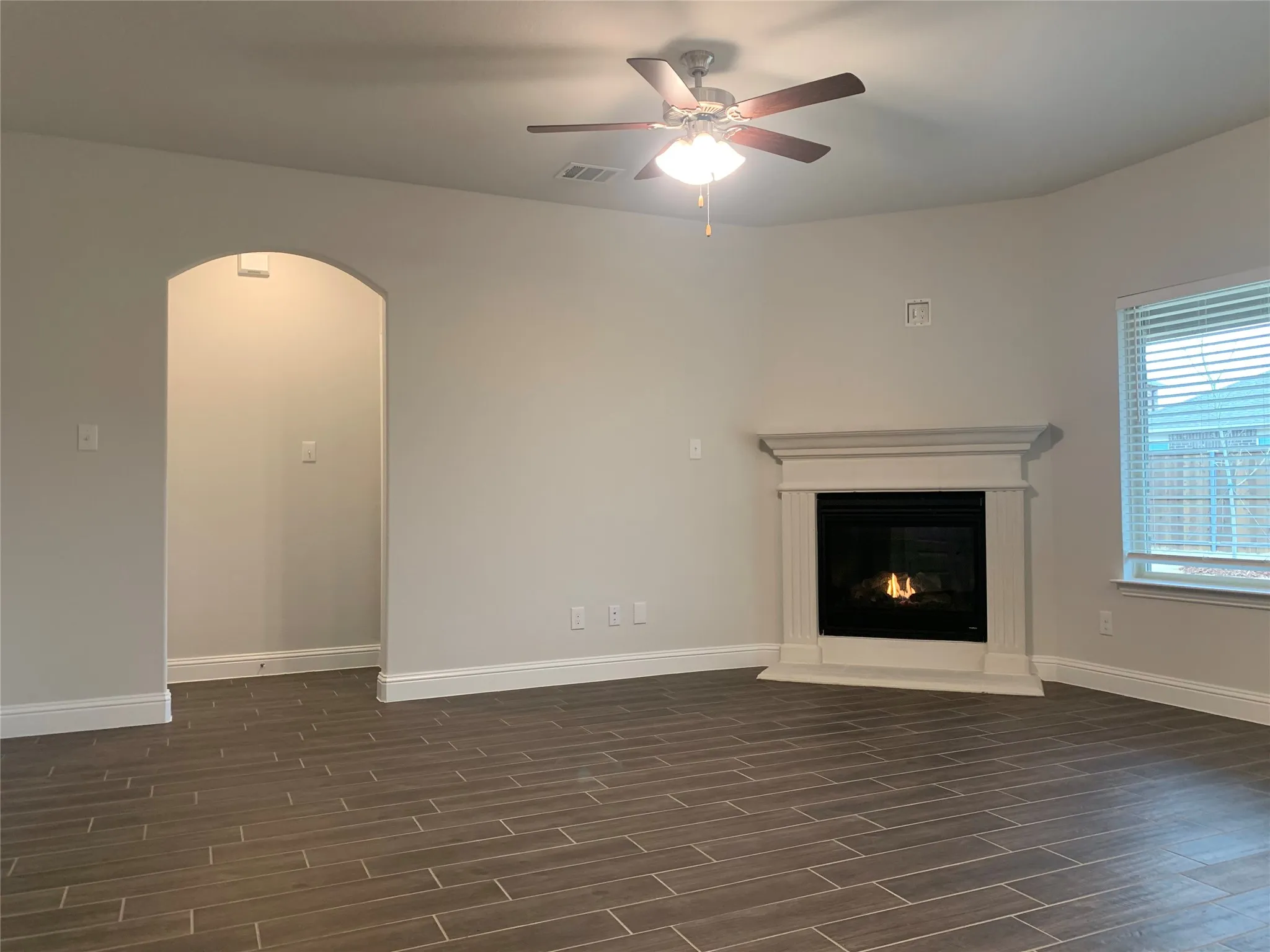 Single Family Residence For Rent in Kaufman County , 765 Knoxbridge Road, Forney, Texas 75126, 4 Bedroom, 2 Bathroom, 2 Garage spaces, 2,097 Sqft, built in 2021, mls#21414850, Real Estate Agent in Forney, Homes For Rent in Kaufman county, Homes For Rent in Forney, Realtor in Forney Texas, Real Estate Brokerage Independent Realty Texas, Luminita Cordes Realtor
