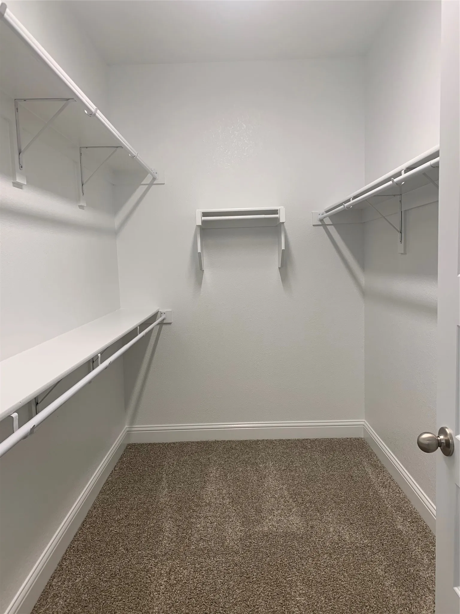Single Family Residence For Rent in Kaufman County , 765 Knoxbridge Road, Forney, Texas 75126, 4 Bedroom, 2 Bathroom, 2 Garage spaces, 2,097 Sqft, built in 2021, mls#21414850, Real Estate Agent in Forney, Homes For Rent in Kaufman county, Homes For Rent in Forney, Realtor in Forney Texas, Real Estate Brokerage Independent Realty Texas, Luminita Cordes Realtor