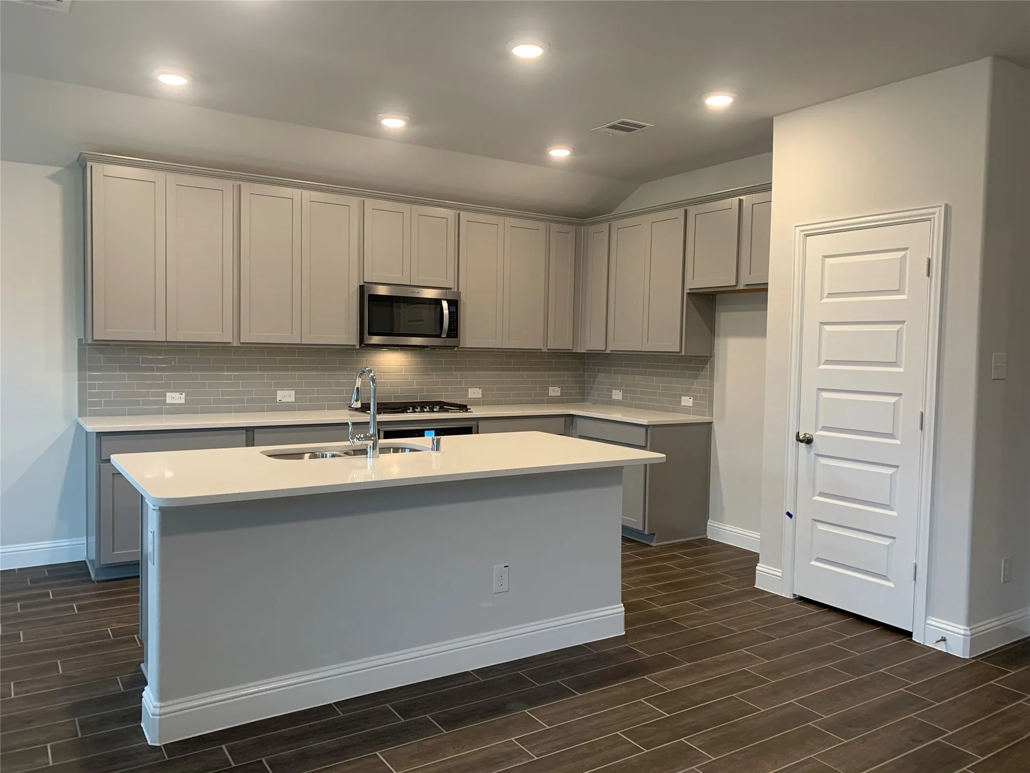 Single Family Residence For Rent in Kaufman County , 765 Knoxbridge Road, Forney, Texas 75126, 4 Bedroom, 2 Bathroom, 2 Garage spaces, 2,097 Sqft, built in 2021, mls#21414850, Real Estate Agent in Forney, Homes For Rent in Kaufman county, Homes For Rent in Forney, Realtor in Forney Texas, Real Estate Brokerage Independent Realty Texas, Luminita Cordes Realtor