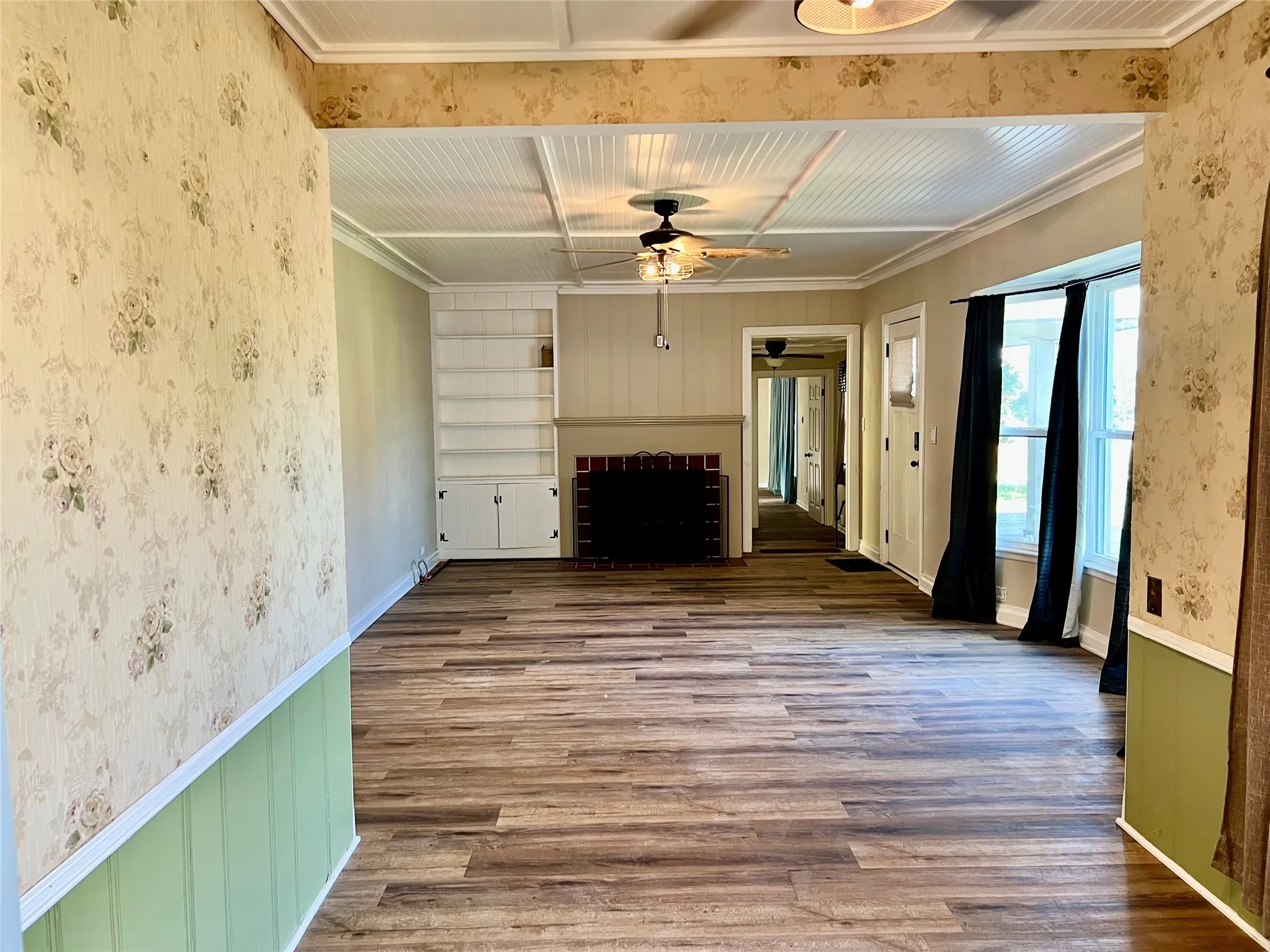 Single Family Residence For Sale in Montague County , 603 W Cedar Street, Nocona, Texas 76255, 3 Bedroom, 2 Bathroom, 2 Garage spaces, 1,443 Sqft, built in 1937, mls#21414904, Real Estate Agent in Nocona, Homes For Sale in Montague county, Homes For Sale in Nocona, Realtor in Nocona Texas, Real Estate Brokerage Independent Realty Texas, Luminita Cordes Realtor
