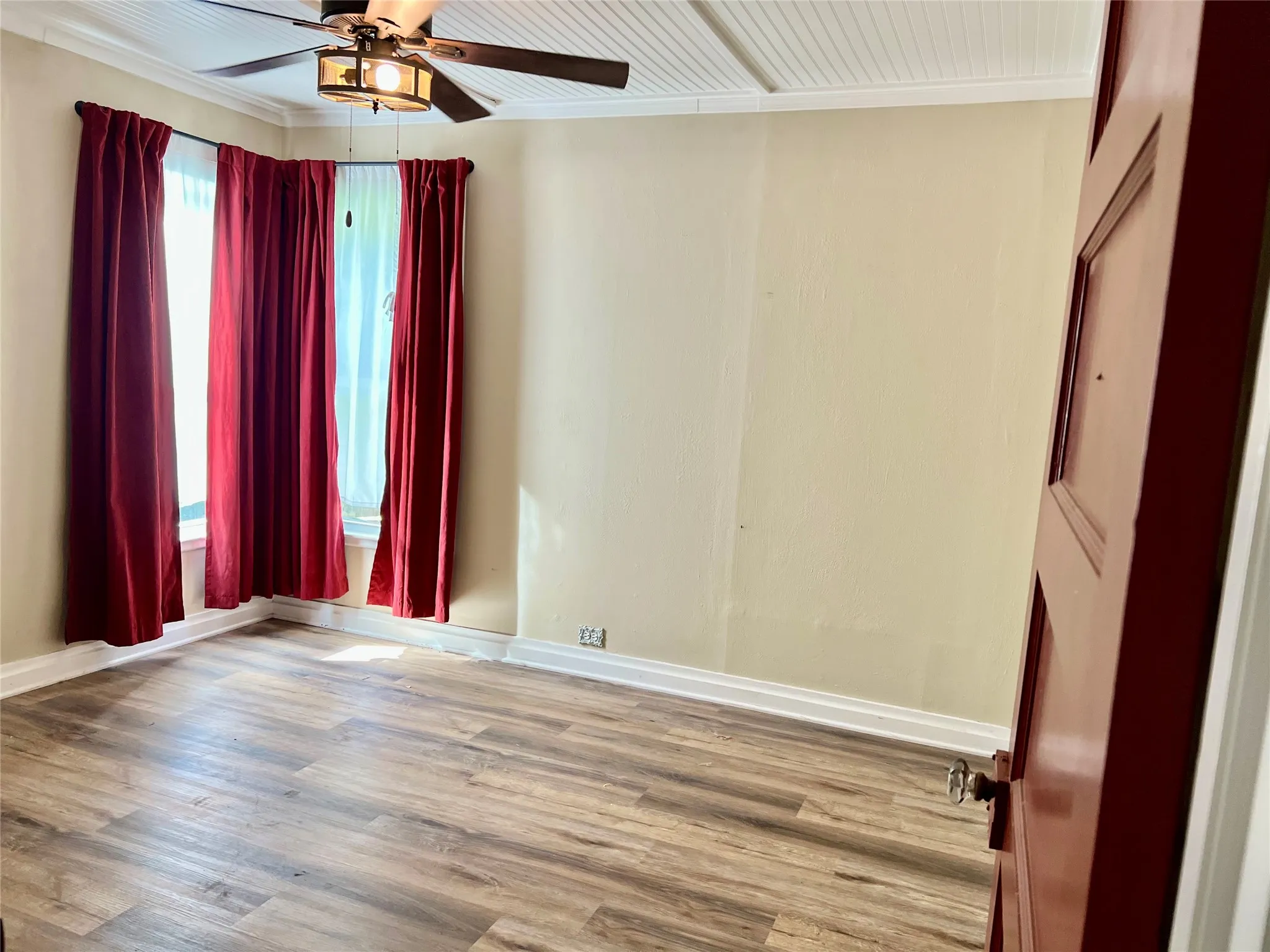 Single Family Residence For Sale in Montague County , 603 W Cedar Street, Nocona, Texas 76255, 3 Bedroom, 2 Bathroom, 2 Garage spaces, 1,443 Sqft, built in 1937, mls#21414904, Real Estate Agent in Nocona, Homes For Sale in Montague county, Homes For Sale in Nocona, Realtor in Nocona Texas, Real Estate Brokerage Independent Realty Texas, Luminita Cordes Realtor