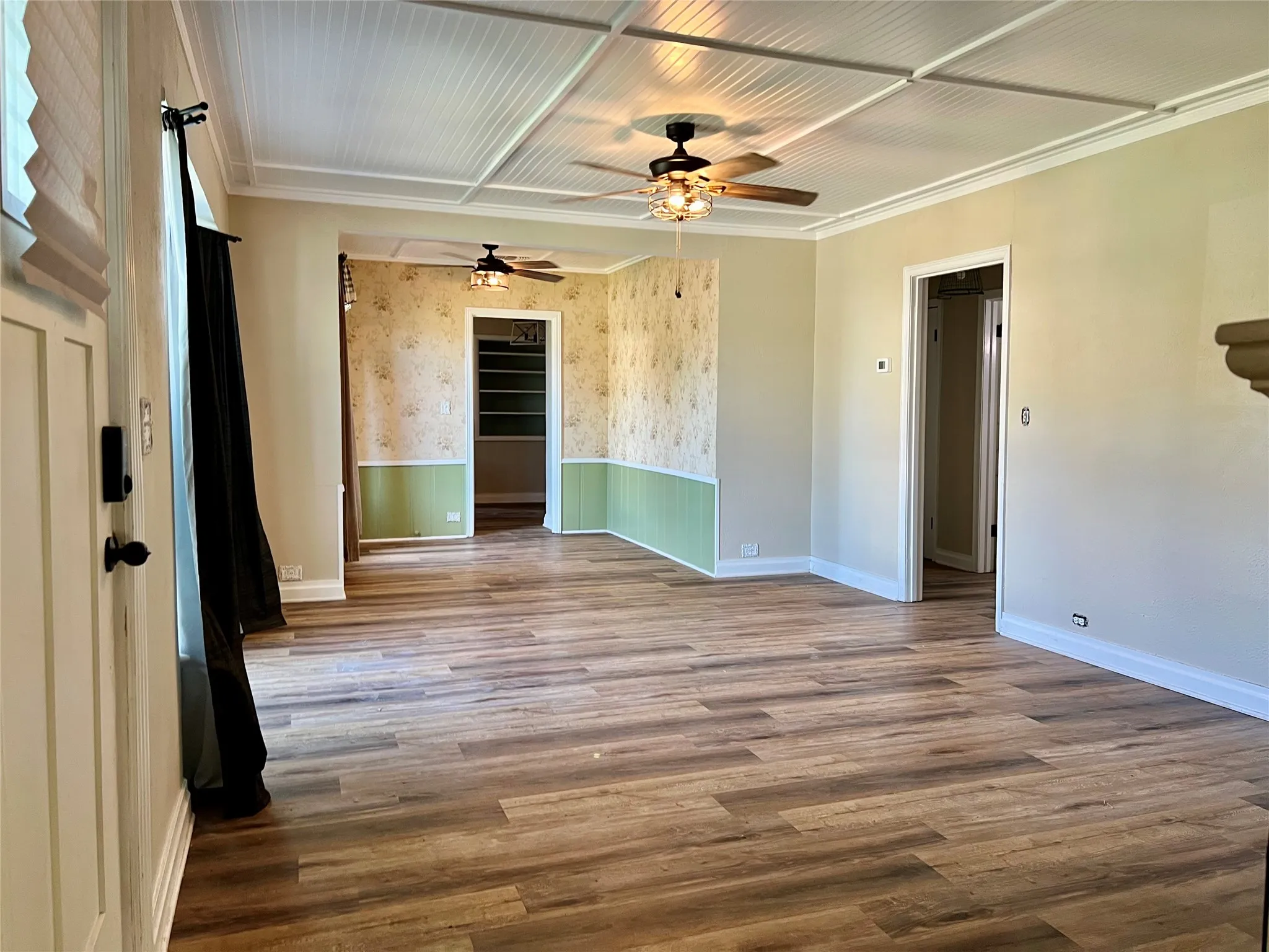 Single Family Residence For Sale in Montague County , 603 W Cedar Street, Nocona, Texas 76255, 3 Bedroom, 2 Bathroom, 2 Garage spaces, 1,443 Sqft, built in 1937, mls#21414904, Real Estate Agent in Nocona, Homes For Sale in Montague county, Homes For Sale in Nocona, Realtor in Nocona Texas, Real Estate Brokerage Independent Realty Texas, Luminita Cordes Realtor