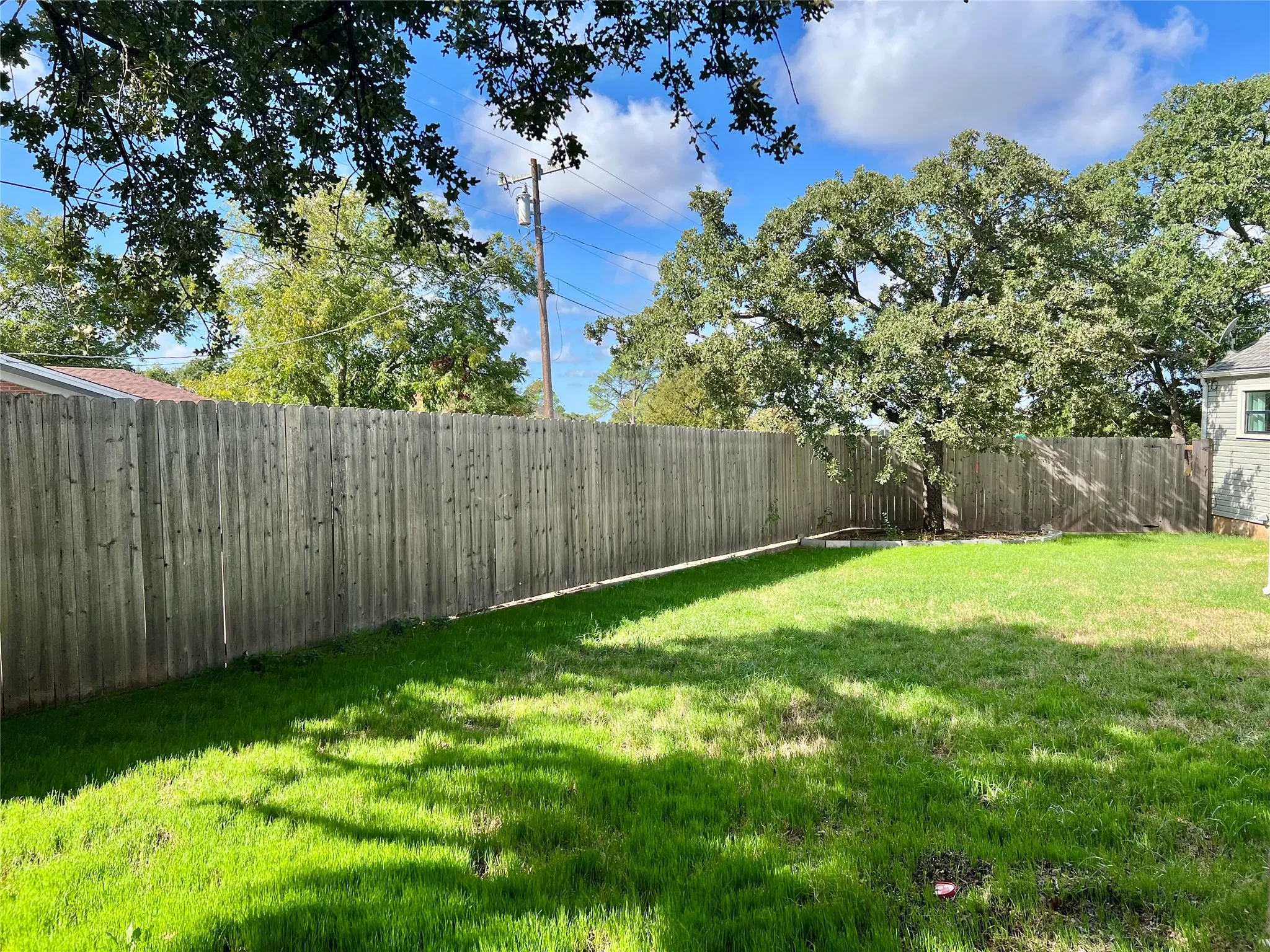 Single Family Residence For Sale in Montague County , 603 W Cedar Street, Nocona, Texas 76255, 3 Bedroom, 2 Bathroom, 2 Garage spaces, 1,443 Sqft, built in 1937, mls#21414904, Real Estate Agent in Nocona, Homes For Sale in Montague county, Homes For Sale in Nocona, Realtor in Nocona Texas, Real Estate Brokerage Independent Realty Texas, Luminita Cordes Realtor