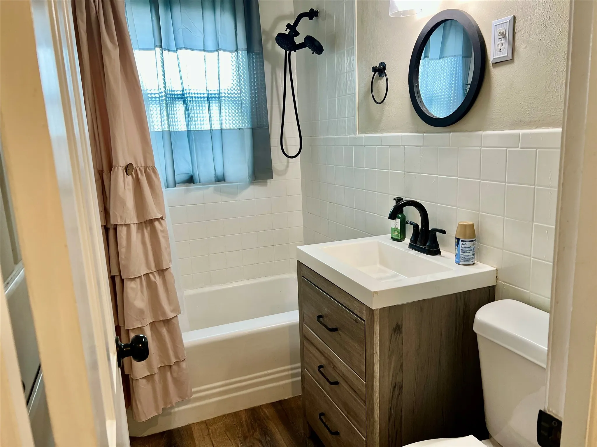 Single Family Residence For Sale in Montague County , 603 W Cedar Street, Nocona, Texas 76255, 3 Bedroom, 2 Bathroom, 2 Garage spaces, 1,443 Sqft, built in 1937, mls#21414904, Real Estate Agent in Nocona, Homes For Sale in Montague county, Homes For Sale in Nocona, Realtor in Nocona Texas, Real Estate Brokerage Independent Realty Texas, Luminita Cordes Realtor