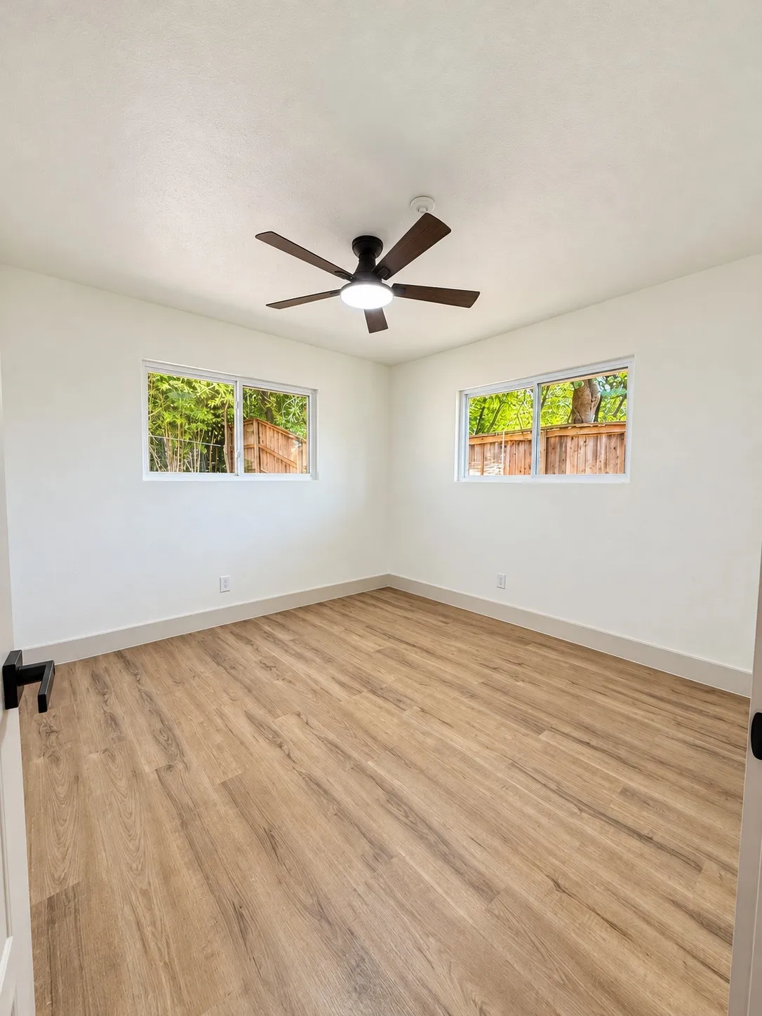 Single Family Residence For Sale in Dallas County , 3922 Morning Springs Trail, Dallas, Texas 75224, 3 Bedroom, 2 Bathroom, 2 Garage spaces, 1,397 Sqft, built in 1969, mls#21412826, Real Estate Agent in Dallas, Homes For Sale in Dallas county, Homes For Sale in Dallas, Realtor in Dallas Texas, Real Estate Brokerage Independent Realty Texas, Luminita Cordes Realtor
