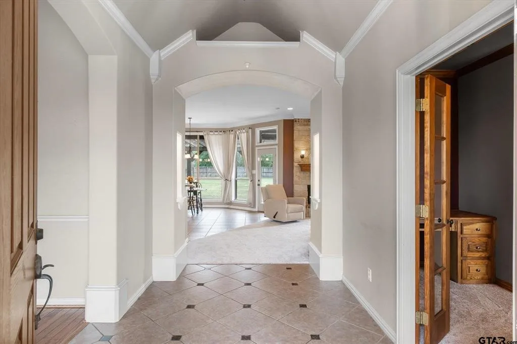 Single Family Residence For Sale in Van Zandt County , 112 Lake MeadowDrive, Canton, Texas 75103, 4 Bedroom, 2 Bathroom, 2 Garage spaces, 2,098 Sqft, built in 2005, mls#21415134, Real Estate Agent in Canton, Homes For Sale in Van Zandt county, Homes For Sale in Canton, Realtor in Canton Texas, Real Estate Brokerage Independent Realty Texas, Luminita Cordes Realtor