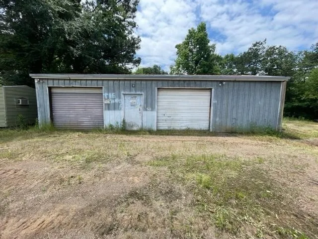 Warehouse For Rent in Morris County , 513 N Main, Lone Star, Texas 75668, 0, 0, Garage spaces, 0 Sqft, built in 1974, mls#21415158, Real Estate Agent in Lone Star, Homes For Rent in Morris county, Homes For Rent in Lone Star, Realtor in Lone Star Texas, Real Estate Brokerage Independent Realty Texas, Luminita Cordes Realtor
