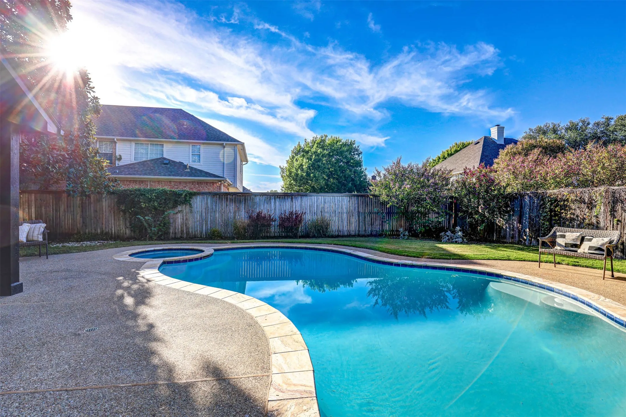Single Family Residence For Sale in Tarrant County , 6808 Savannah Lane, Fort Worth, Texas 76132, 4 Bedroom, 3 Bathroom, 3 Garage spaces, 3,427 Sqft, built in 1993, mls#21414815, Real Estate Agent in Fort Worth, Homes For Sale in Tarrant county, Homes For Sale in Fort Worth, Realtor in Fort Worth Texas, Real Estate Brokerage Independent Realty Texas, Luminita Cordes Realtor