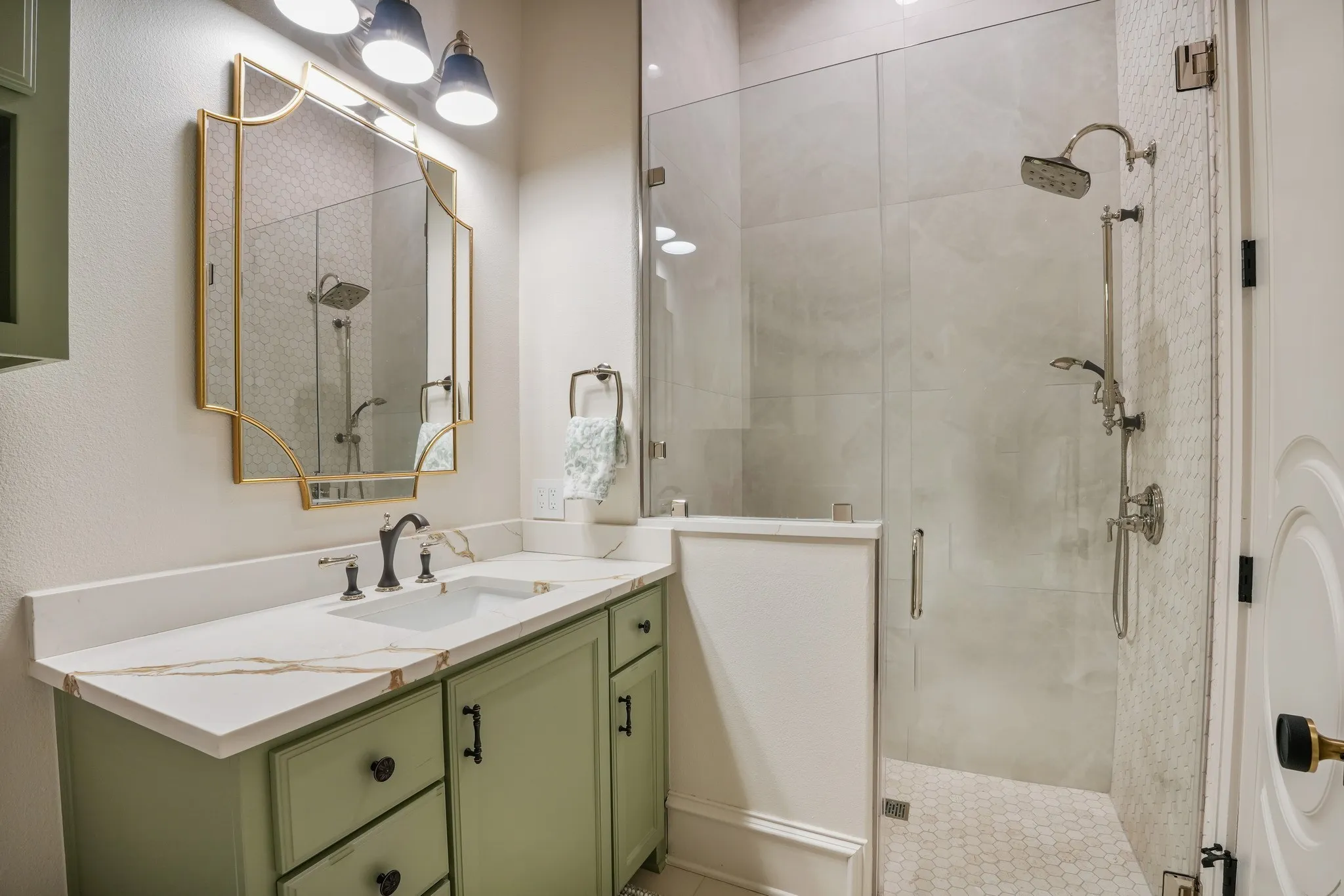 Single Family Residence For Sale in Smith County , 3030 Stonegate Boulevard, Tyler, Texas 75703, 6 Bedroom, 8 Bathroom, 4 Garage spaces, 6,740 Sqft, built in 2024, mls#21413496, Real Estate Agent in Tyler, Homes For Sale in Smith county, Homes For Sale in Tyler, Realtor in Tyler Texas, Real Estate Brokerage Independent Realty Texas, Luminita Cordes Realtor