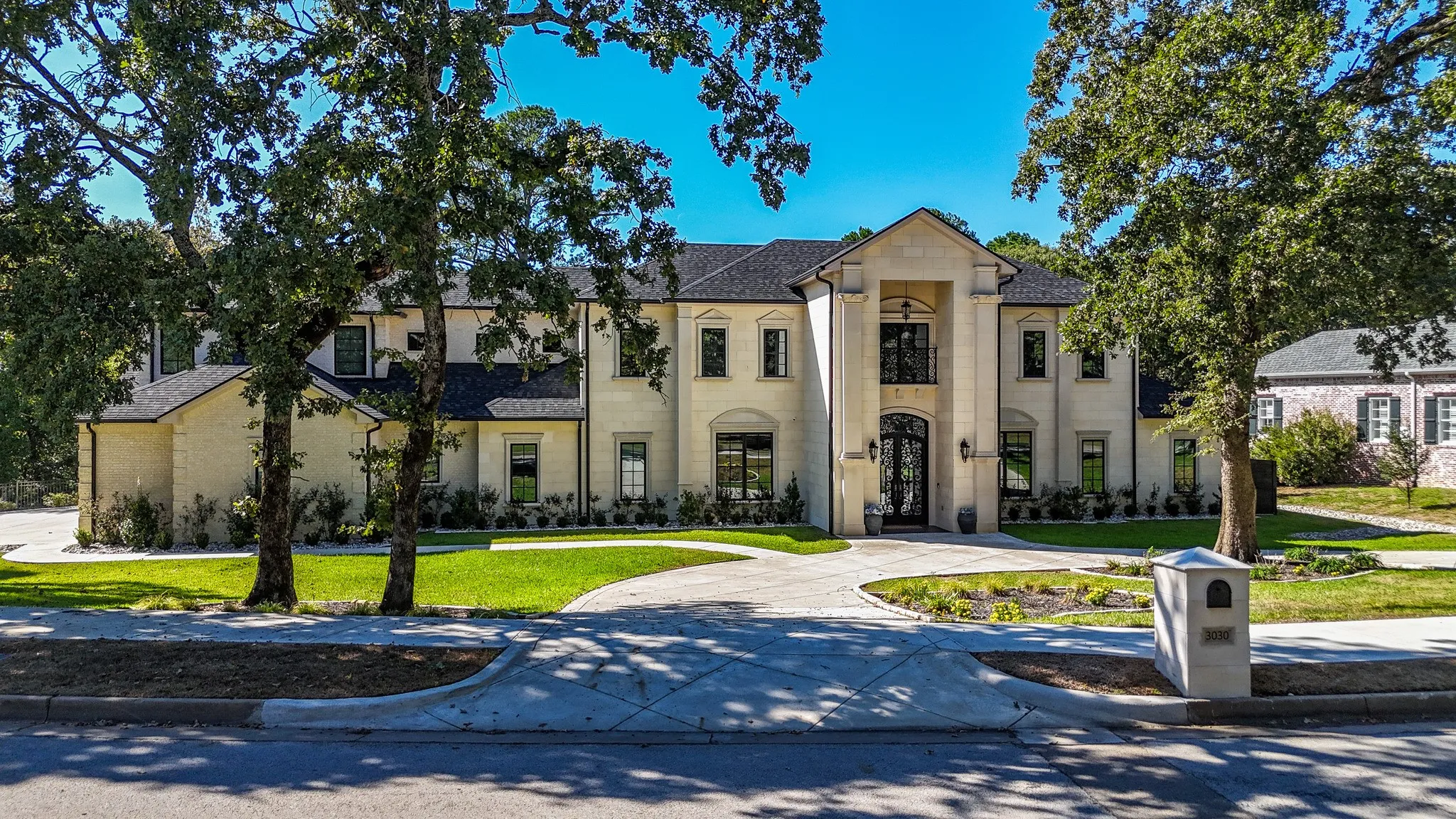 Single Family Residence For Sale in Smith County , 3030 Stonegate Boulevard, Tyler, Texas 75703, 6 Bedroom, 8 Bathroom, 4 Garage spaces, 6,740 Sqft, built in 2024, mls#21413496, Real Estate Agent in Tyler, Homes For Sale in Smith county, Homes For Sale in Tyler, Realtor in Tyler Texas, Real Estate Brokerage Independent Realty Texas, Luminita Cordes Realtor