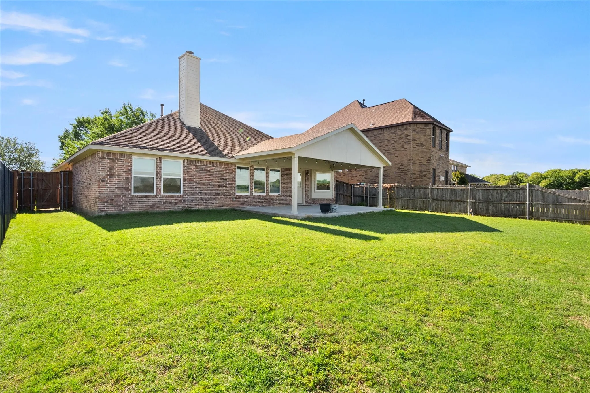 Single Family Residence For Rent in Tarrant County , 7363 Estela, Grand Prairie, Texas 75054, 4 Bedroom, 2 Bathroom, 2 Garage spaces, 2,104 Sqft, built in 2006, mls#21415261, Real Estate Agent in Grand Prairie, Homes For Rent in Tarrant county, Homes For Rent in Grand Prairie, Realtor in Grand Prairie Texas, Real Estate Brokerage Independent Realty Texas, Luminita Cordes Realtor