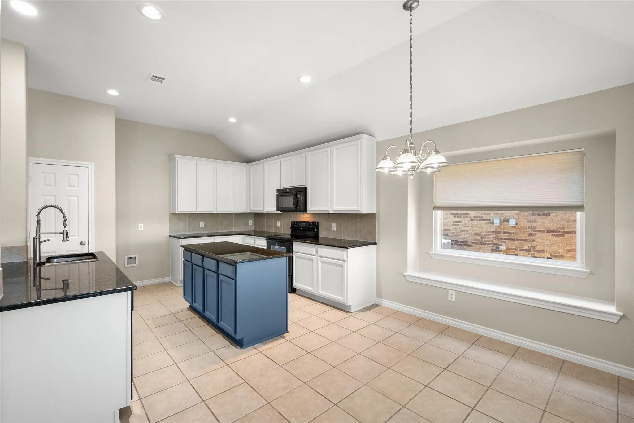 Single Family Residence For Rent in Tarrant County , 7363 Estela, Grand Prairie, Texas 75054, 4 Bedroom, 2 Bathroom, 2 Garage spaces, 2,104 Sqft, built in 2006, mls#21415261, Real Estate Agent in Grand Prairie, Homes For Rent in Tarrant county, Homes For Rent in Grand Prairie, Realtor in Grand Prairie Texas, Real Estate Brokerage Independent Realty Texas, Luminita Cordes Realtor