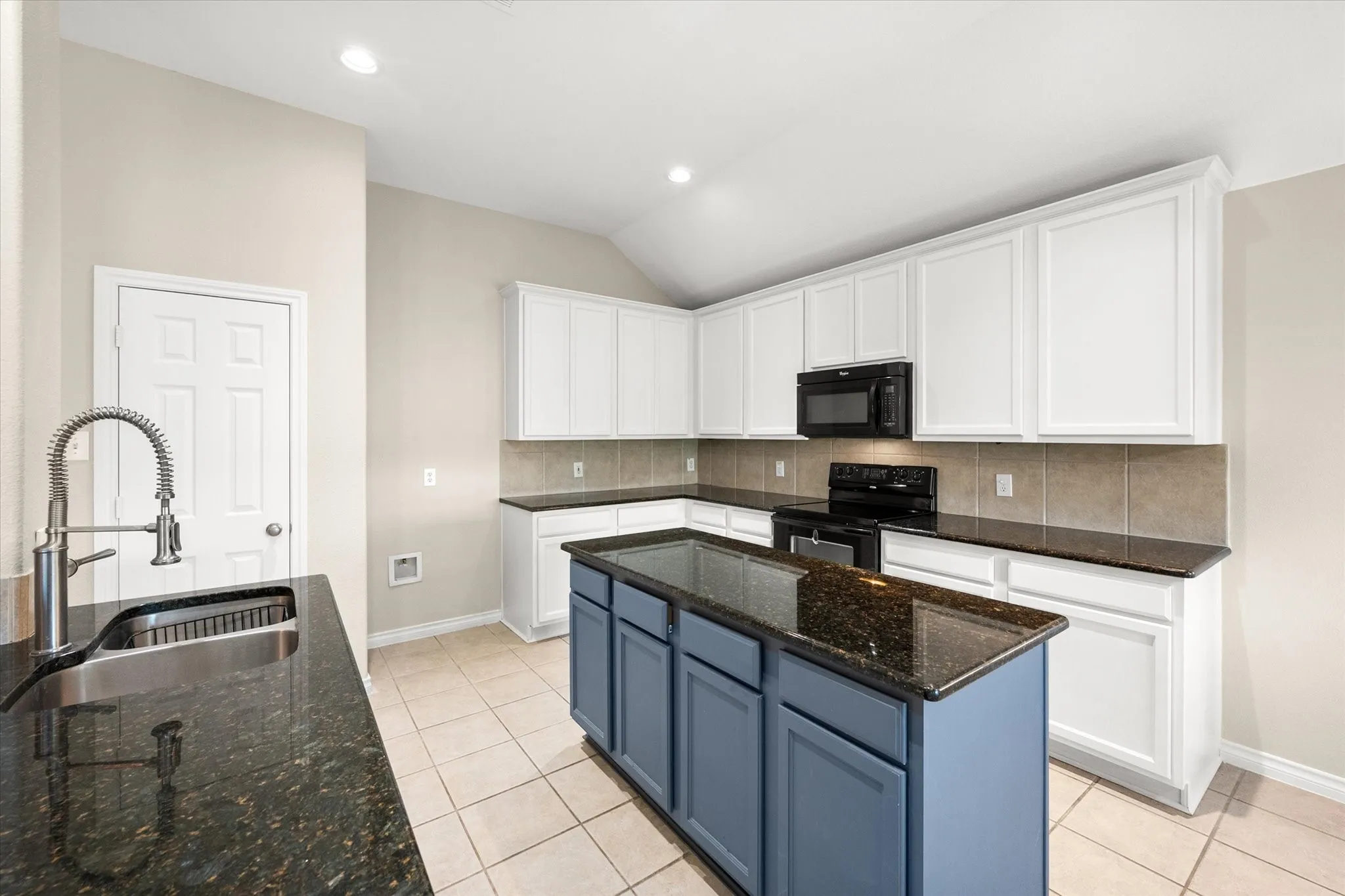 Single Family Residence For Rent in Tarrant County , 7363 Estela, Grand Prairie, Texas 75054, 4 Bedroom, 2 Bathroom, 2 Garage spaces, 2,104 Sqft, built in 2006, mls#21415261, Real Estate Agent in Grand Prairie, Homes For Rent in Tarrant county, Homes For Rent in Grand Prairie, Realtor in Grand Prairie Texas, Real Estate Brokerage Independent Realty Texas, Luminita Cordes Realtor