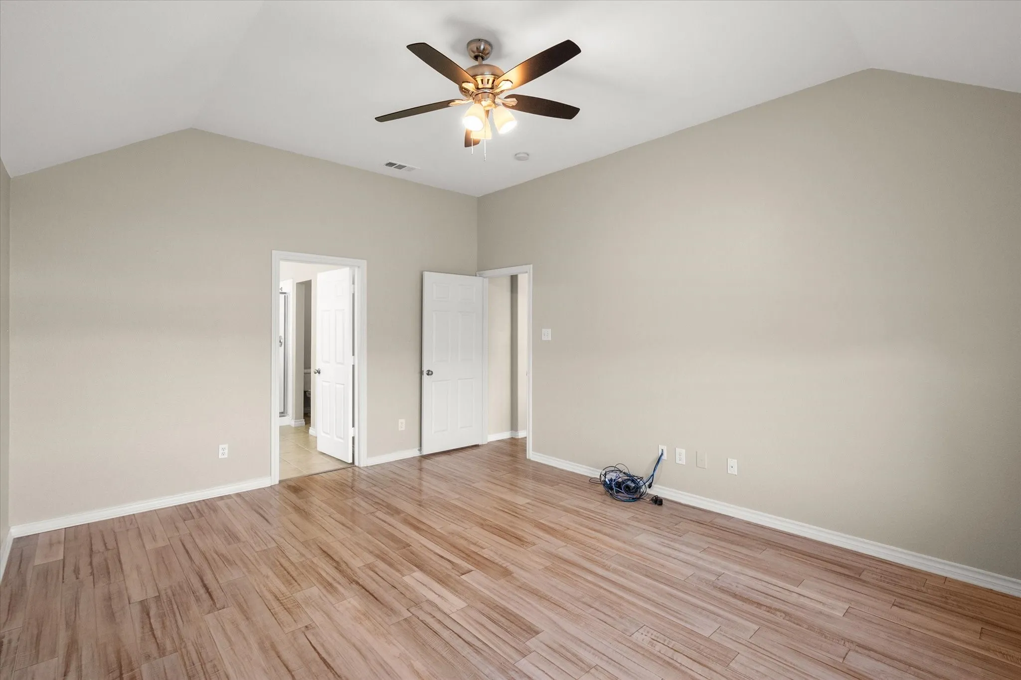 Single Family Residence For Rent in Tarrant County , 7363 Estela, Grand Prairie, Texas 75054, 4 Bedroom, 2 Bathroom, 2 Garage spaces, 2,104 Sqft, built in 2006, mls#21415261, Real Estate Agent in Grand Prairie, Homes For Rent in Tarrant county, Homes For Rent in Grand Prairie, Realtor in Grand Prairie Texas, Real Estate Brokerage Independent Realty Texas, Luminita Cordes Realtor