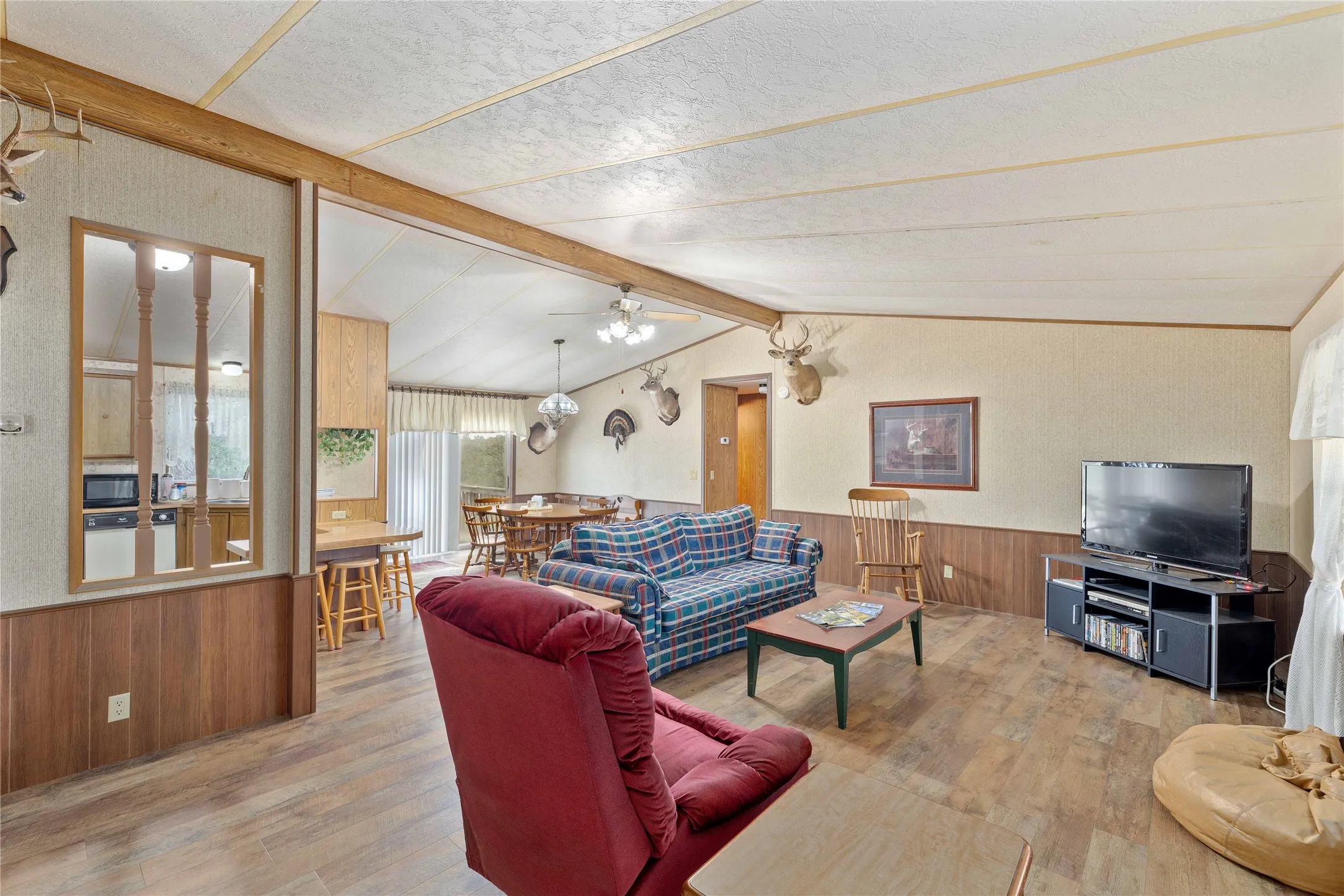 Farm For Sale in San Saba County , 11814 CR 266, Richland Springs, Texas 76871, 3 Bedroom, 2 Bathroom, Garage spaces, 1,344 Sqft, built in 1980, mls#21415143, Real Estate Agent in Richland Springs, Homes For Sale in San Saba county, Homes For Sale in Richland Springs, Realtor in Richland Springs Texas, Real Estate Brokerage Independent Realty Texas, Luminita Cordes Realtor