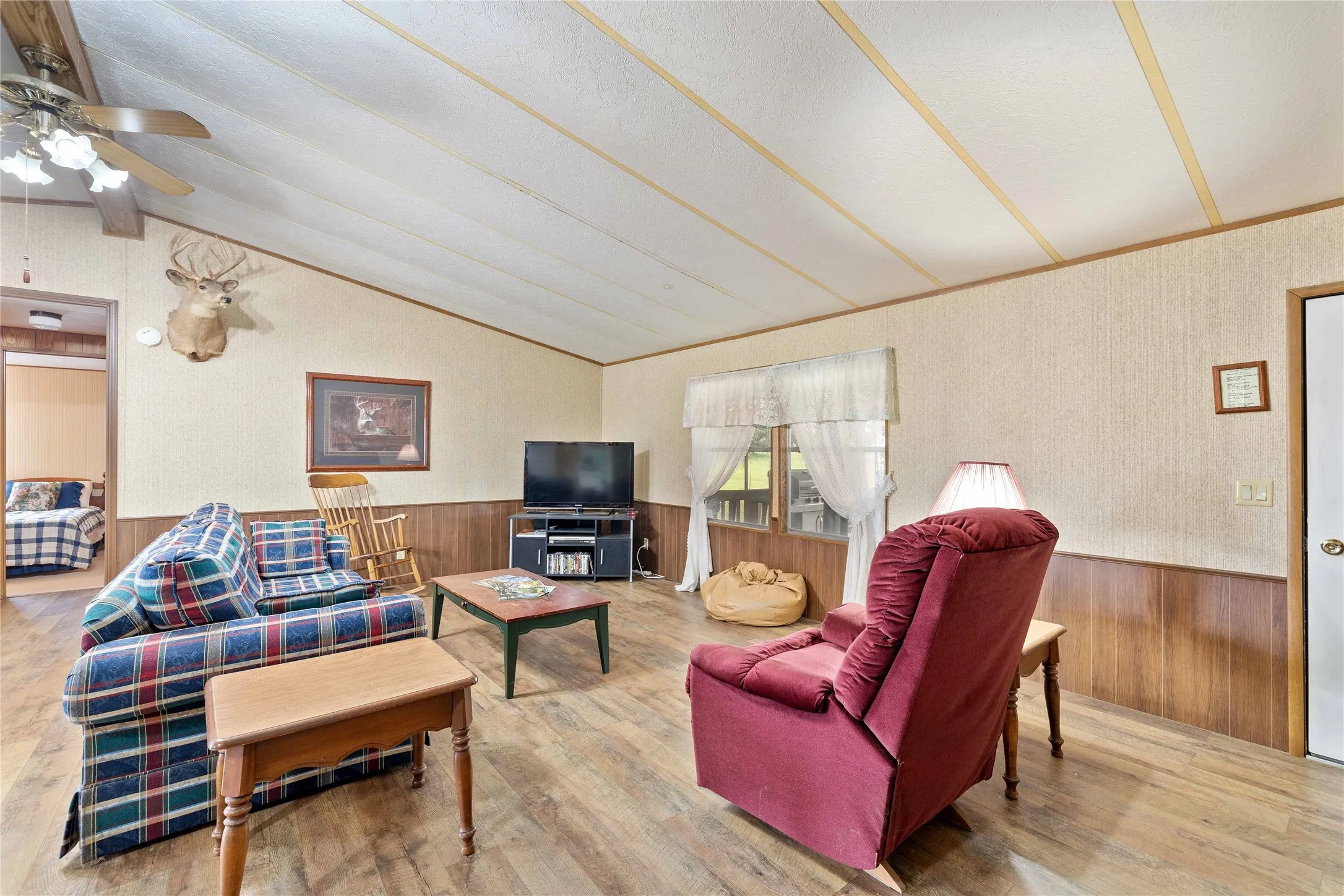 Farm For Sale in San Saba County , 11814 CR 266, Richland Springs, Texas 76871, 3 Bedroom, 2 Bathroom, Garage spaces, 1,344 Sqft, built in 1980, mls#21415143, Real Estate Agent in Richland Springs, Homes For Sale in San Saba county, Homes For Sale in Richland Springs, Realtor in Richland Springs Texas, Real Estate Brokerage Independent Realty Texas, Luminita Cordes Realtor