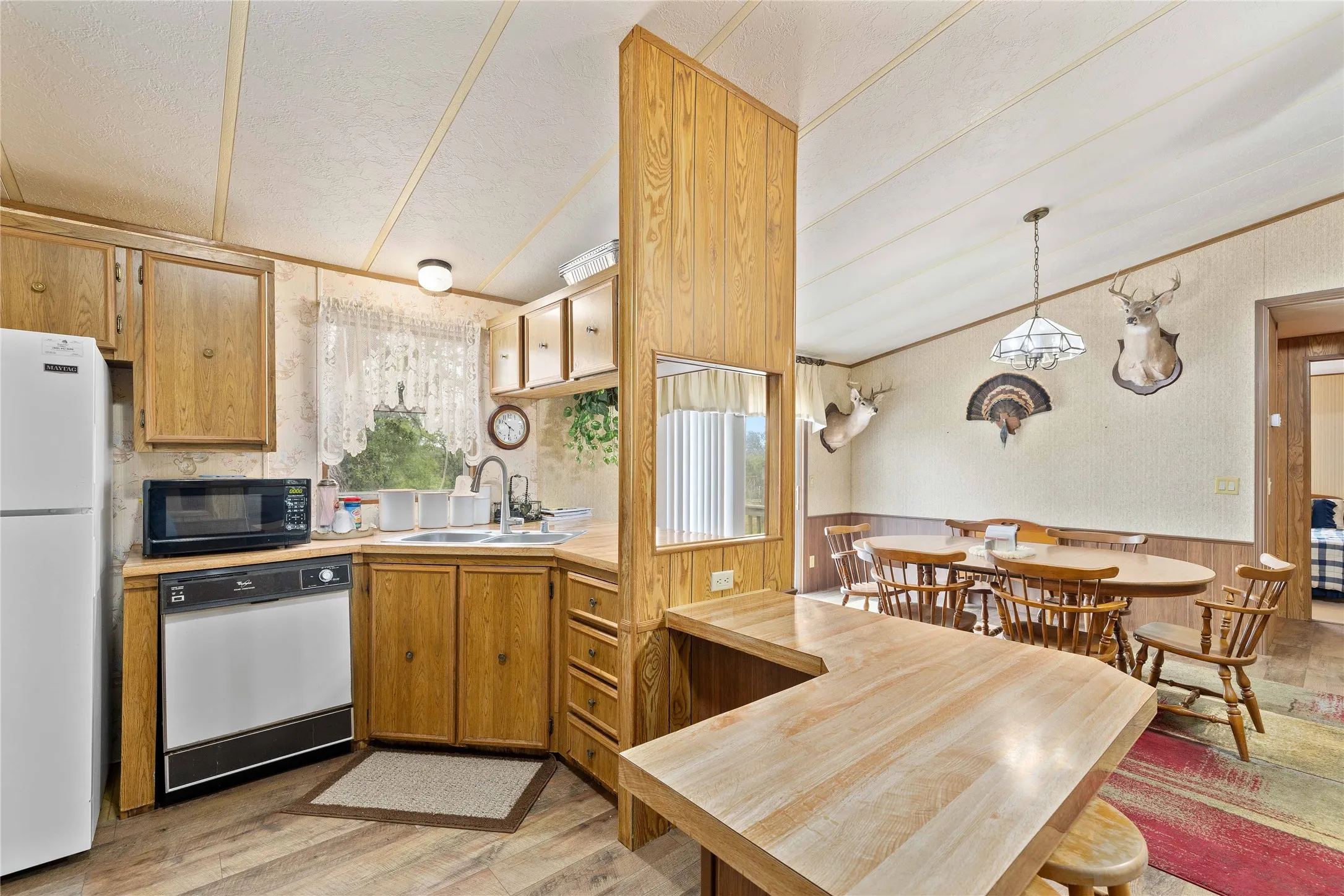 Farm For Sale in San Saba County , 11814 CR 266, Richland Springs, Texas 76871, 3 Bedroom, 2 Bathroom, Garage spaces, 1,344 Sqft, built in 1980, mls#21415143, Real Estate Agent in Richland Springs, Homes For Sale in San Saba county, Homes For Sale in Richland Springs, Realtor in Richland Springs Texas, Real Estate Brokerage Independent Realty Texas, Luminita Cordes Realtor