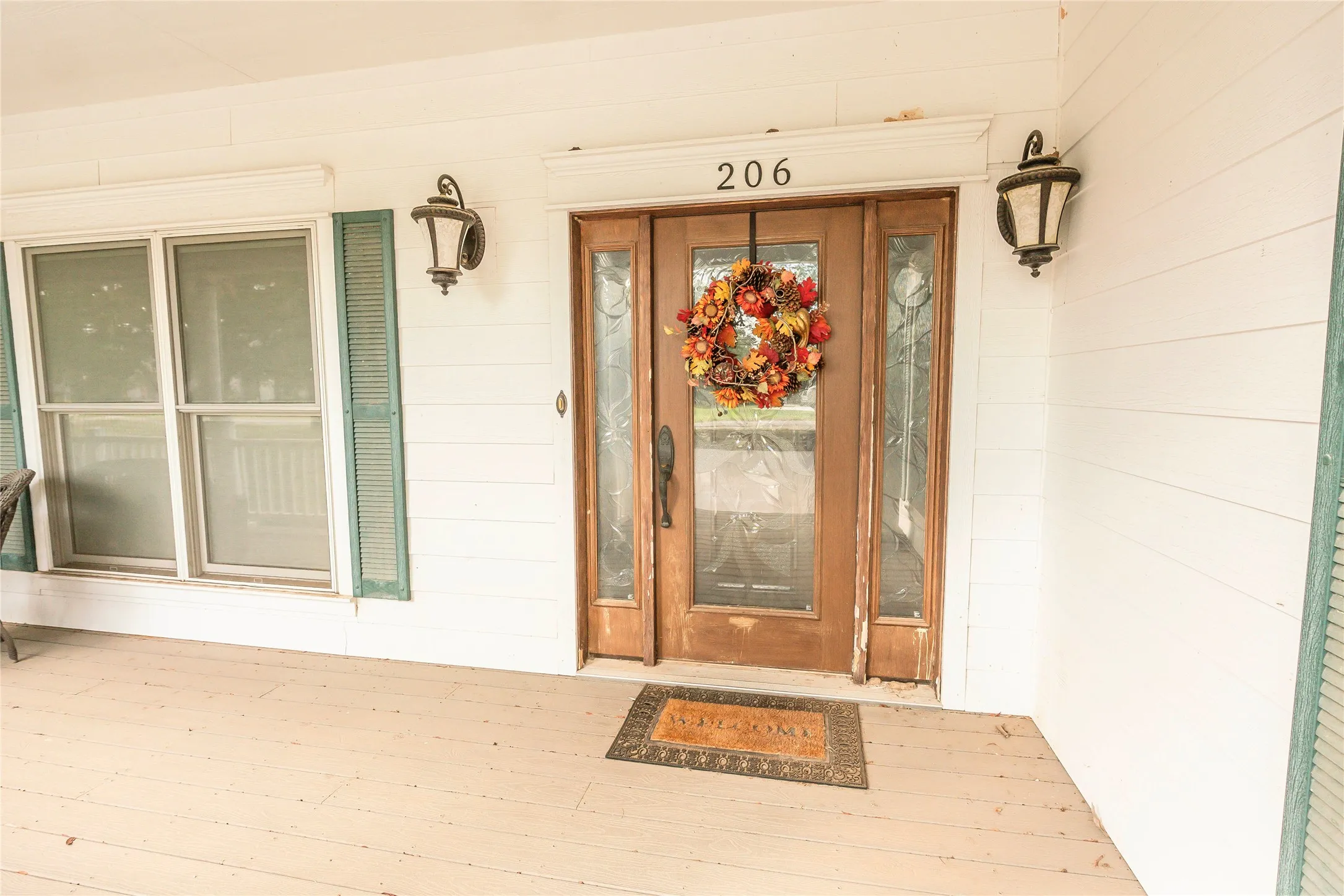 Single Family Residence For Sale in Montague County , 206 Poplar Street, Nocona, Texas 76255, 3 Bedroom, 2 Bathroom, 2 Garage spaces, 2,721 Sqft, built in 1961, mls#21415545, Real Estate Agent in Nocona, Homes For Sale in Montague county, Homes For Sale in Nocona, Realtor in Nocona Texas, Real Estate Brokerage Independent Realty Texas, Luminita Cordes Realtor