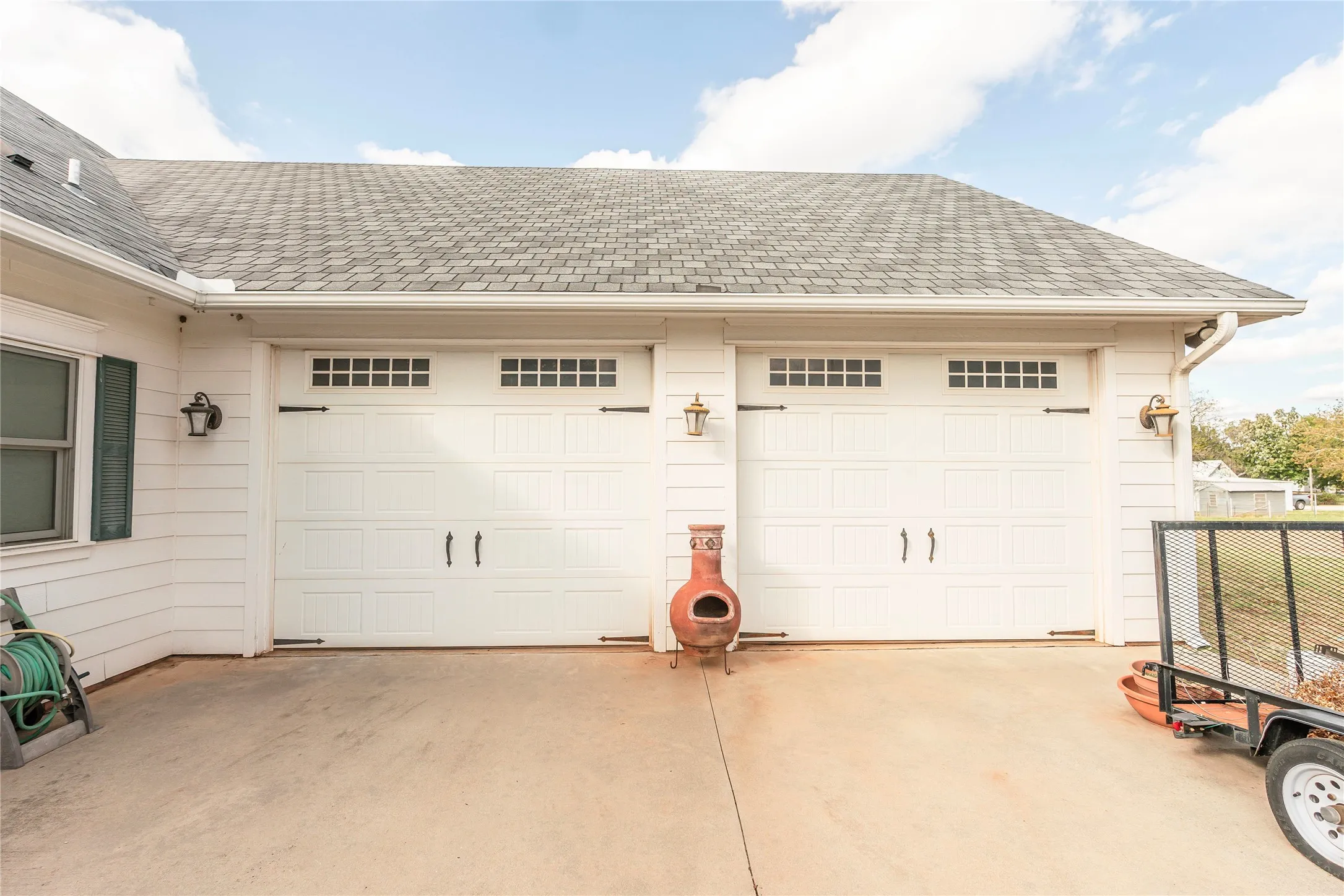 Single Family Residence For Sale in Montague County , 206 Poplar Street, Nocona, Texas 76255, 3 Bedroom, 2 Bathroom, 2 Garage spaces, 2,721 Sqft, built in 1961, mls#21415545, Real Estate Agent in Nocona, Homes For Sale in Montague county, Homes For Sale in Nocona, Realtor in Nocona Texas, Real Estate Brokerage Independent Realty Texas, Luminita Cordes Realtor