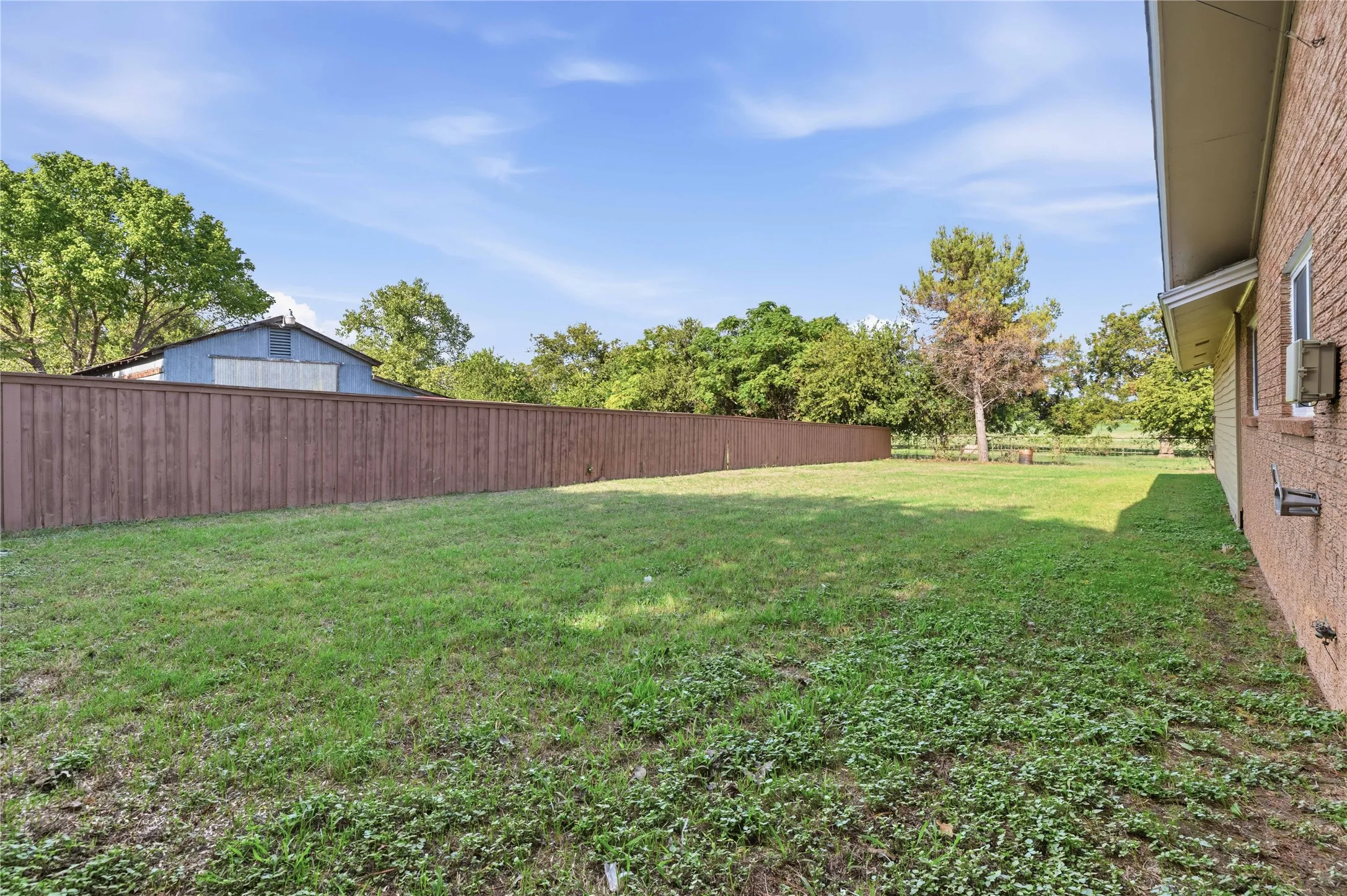 SIDE YARD WITH PRIVATE FENCE