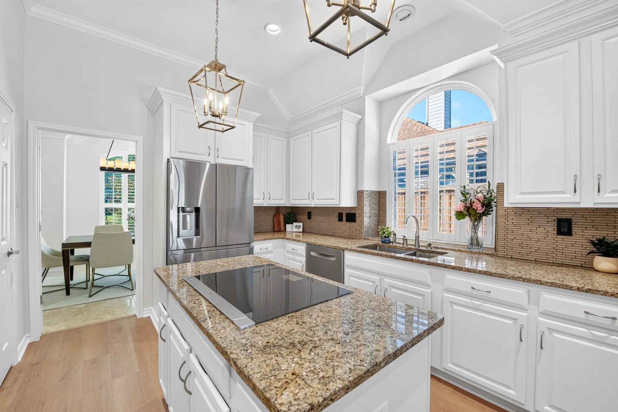 Single Family Residence For Sale in Denton County , 2908 Brush Creek Lane, Flower Mound, Texas 75028, 3 Bedroom, 2 Bathroom, 2 Garage spaces, 2,266 Sqft, built in 1991, mls#21402994, Real Estate Agent in Flower Mound, Homes For Sale in Denton county, Homes For Sale in Flower Mound, Realtor in Flower Mound Texas, Real Estate Brokerage Independent Realty Texas, Luminita Cordes Realtor