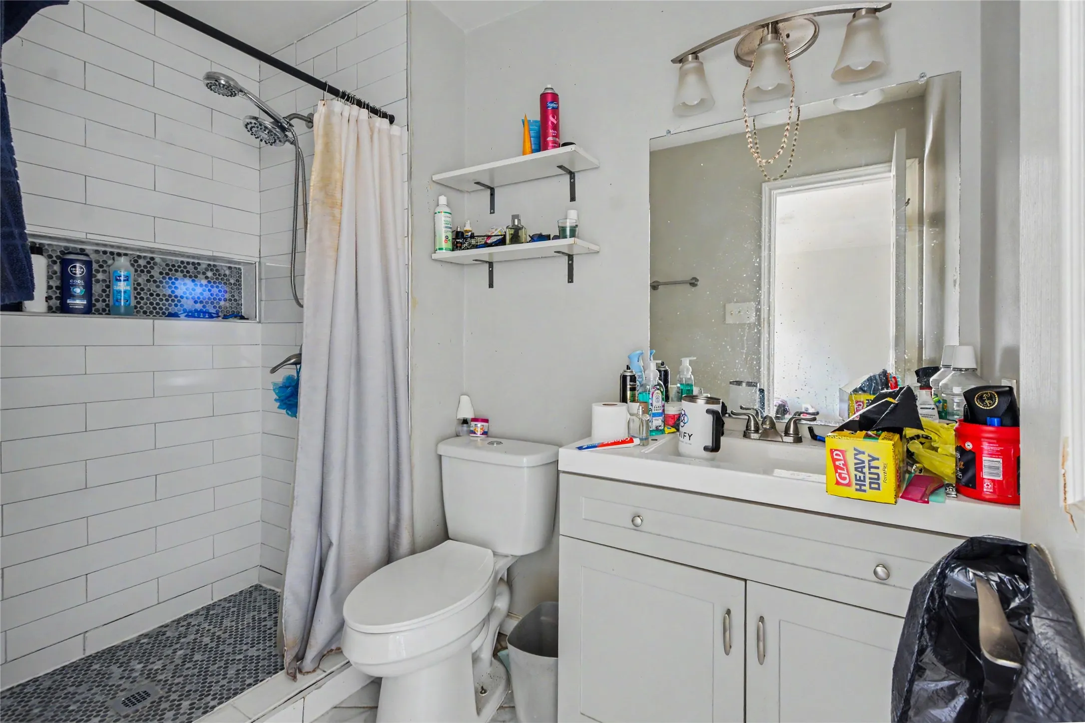 Single Family Residence For Sale in Rockwall County , 8713 Willowbrook Drive, Rowlett, Texas 75088, 3 Bedroom, 2 Bathroom, 2 Garage spaces, 1,633 Sqft, built in 1983, mls#21415693, Real Estate Agent in Rowlett, Homes For Sale in Rockwall county, Homes For Sale in Rowlett, Realtor in Rowlett Texas, Real Estate Brokerage Independent Realty Texas, Luminita Cordes Realtor
